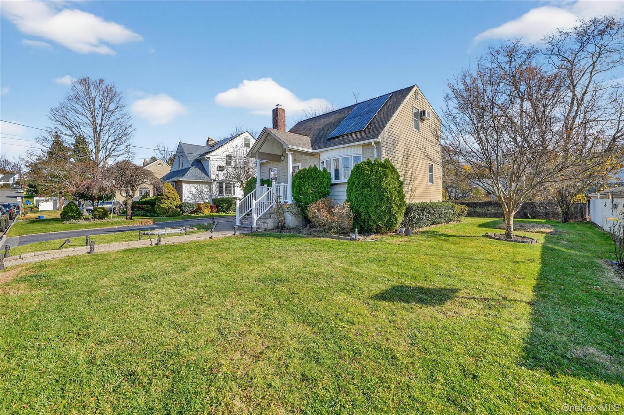 8 Robbins Avenue, Elmsford, NY 10523