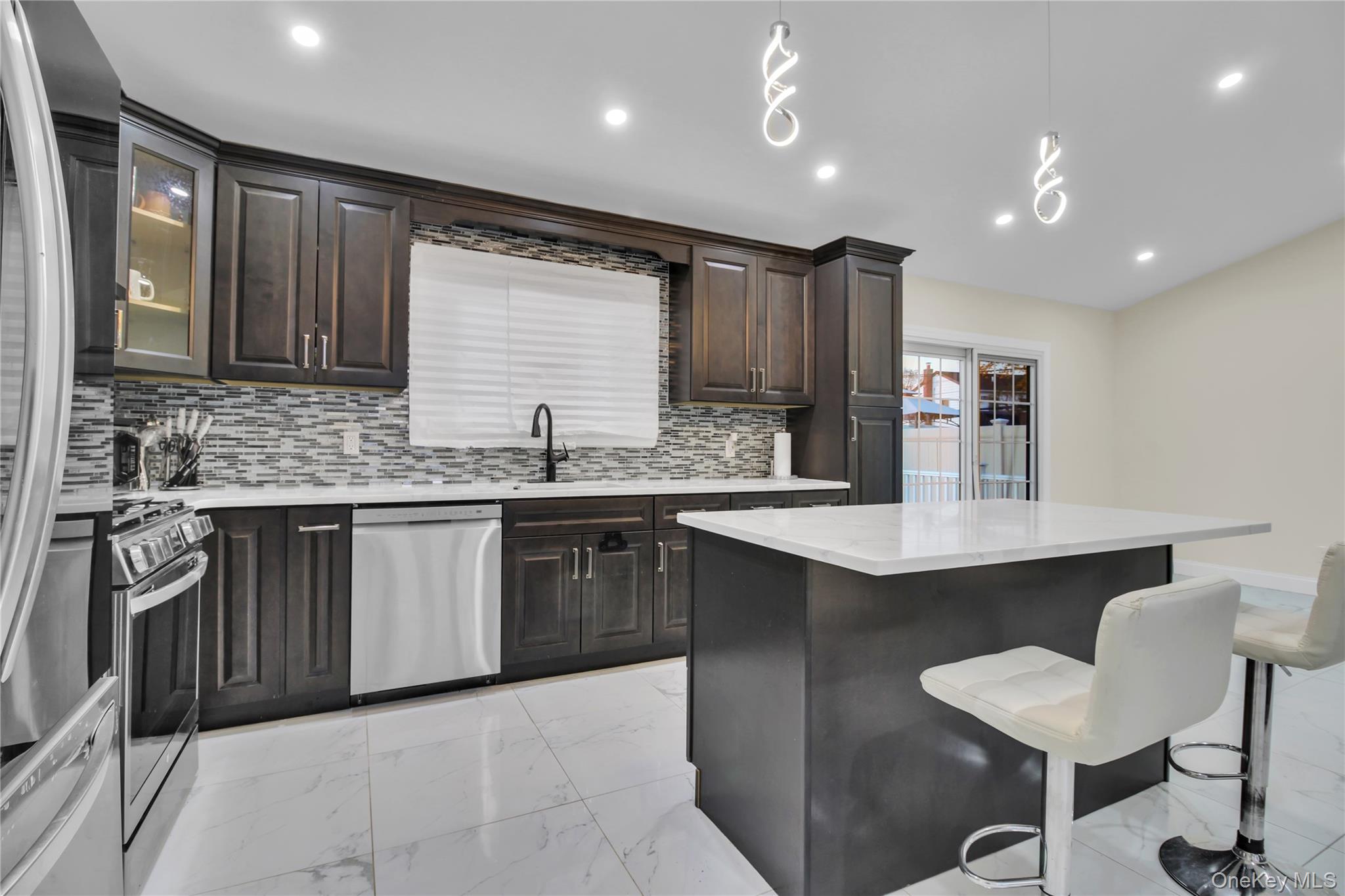 858 Prescott Street, Valley Stream, NY 11580