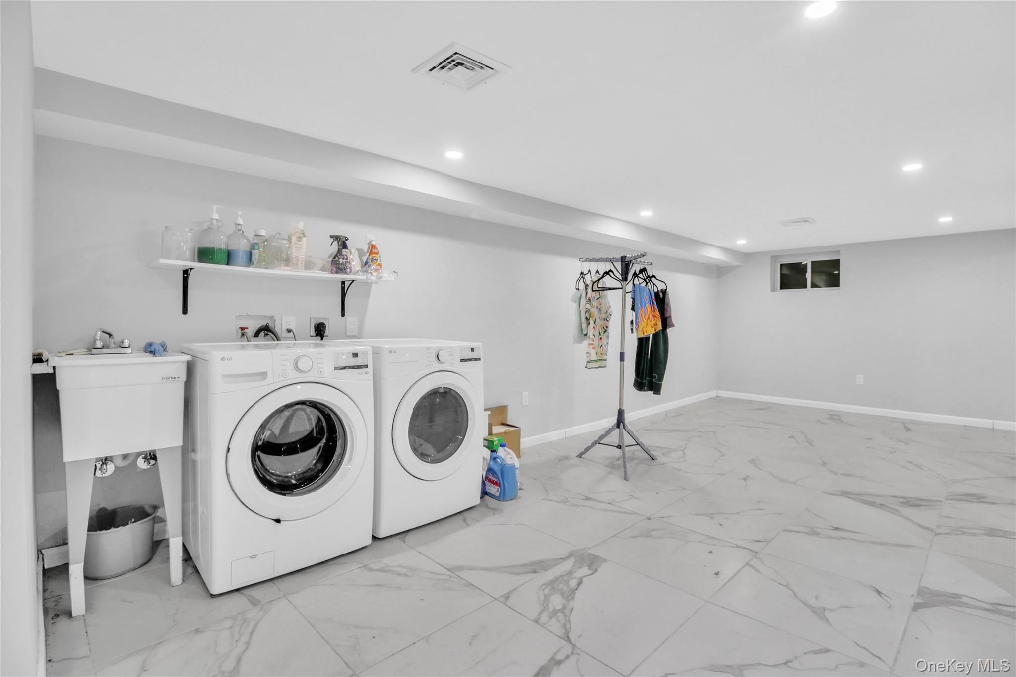 858 Prescott Street, Valley Stream, NY 11580