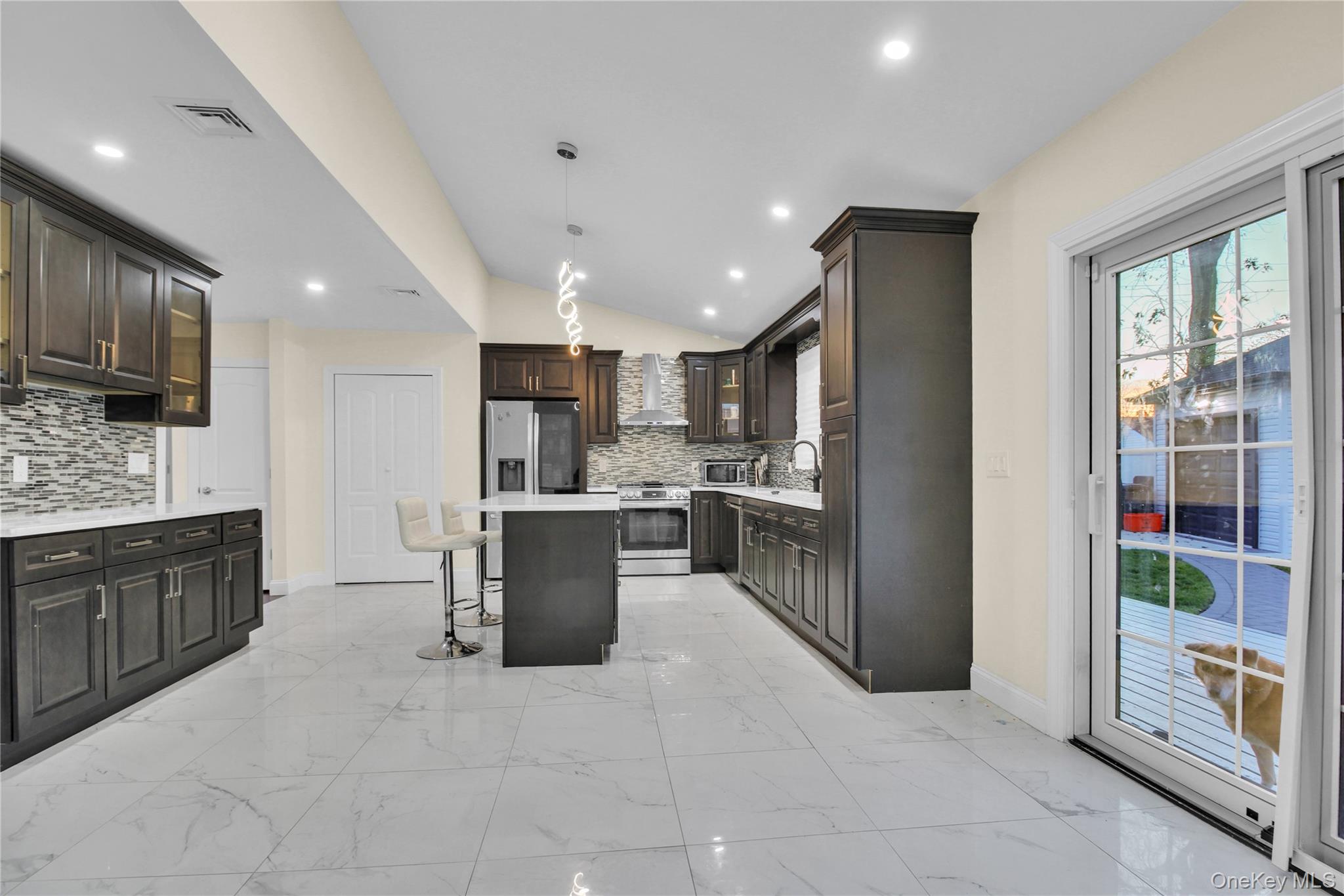 858 Prescott Street, Valley Stream, NY 11580