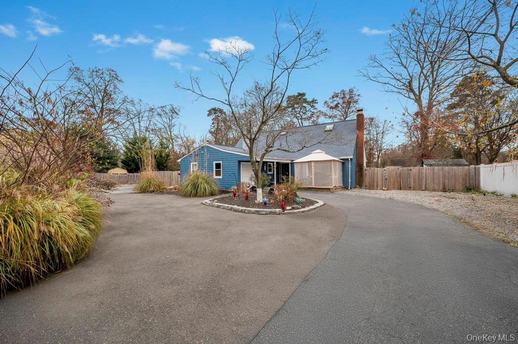 154 Woodland Avenue, Central Islip, NY 11722