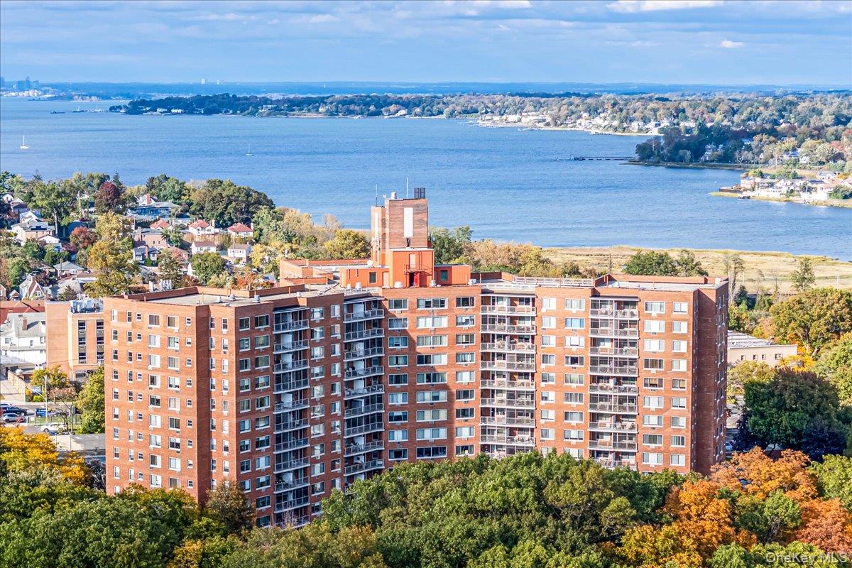 220-55 46th Avenue # 5P, Bayside, NY 11361