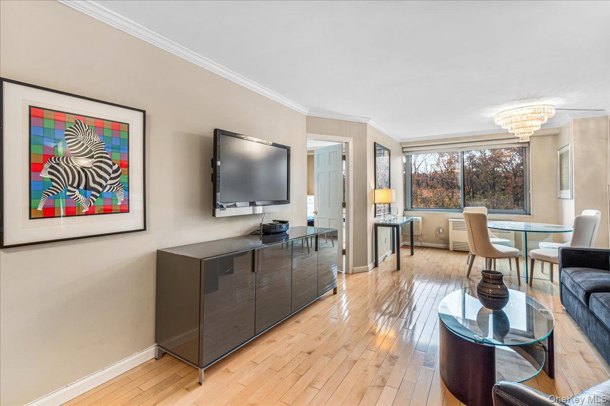 220-55 46th Avenue # 5P, Bayside, NY 11361