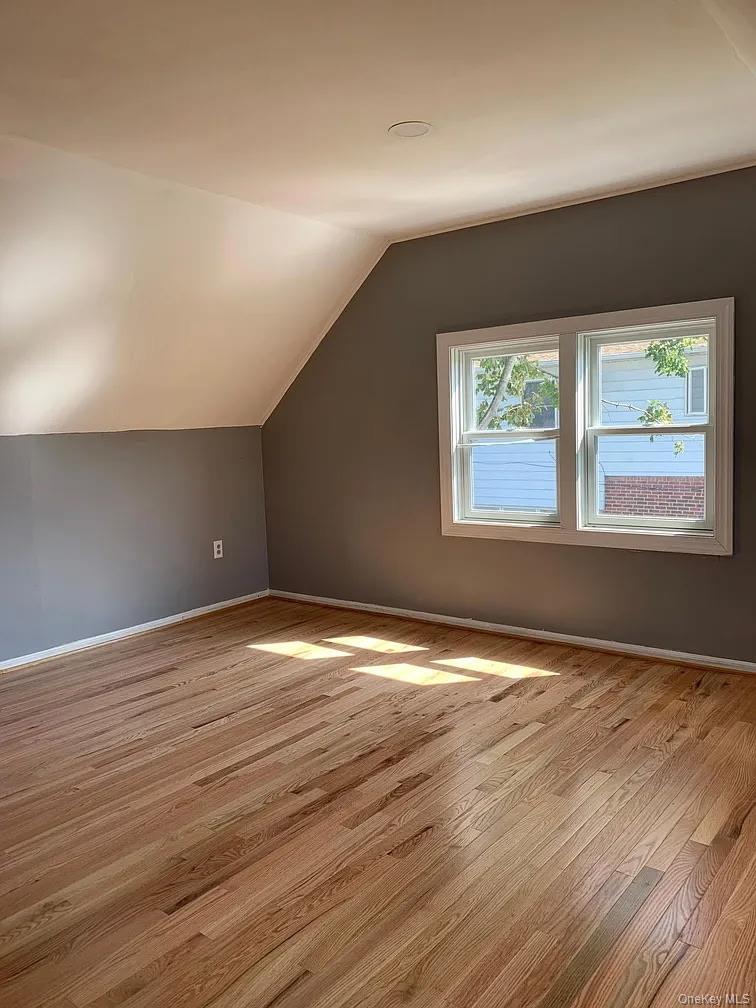 120 Fairfield Avenue, Mineola, NY 11501