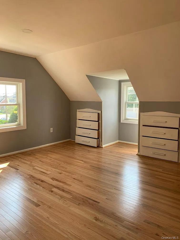 120 Fairfield Avenue, Mineola, NY 11501