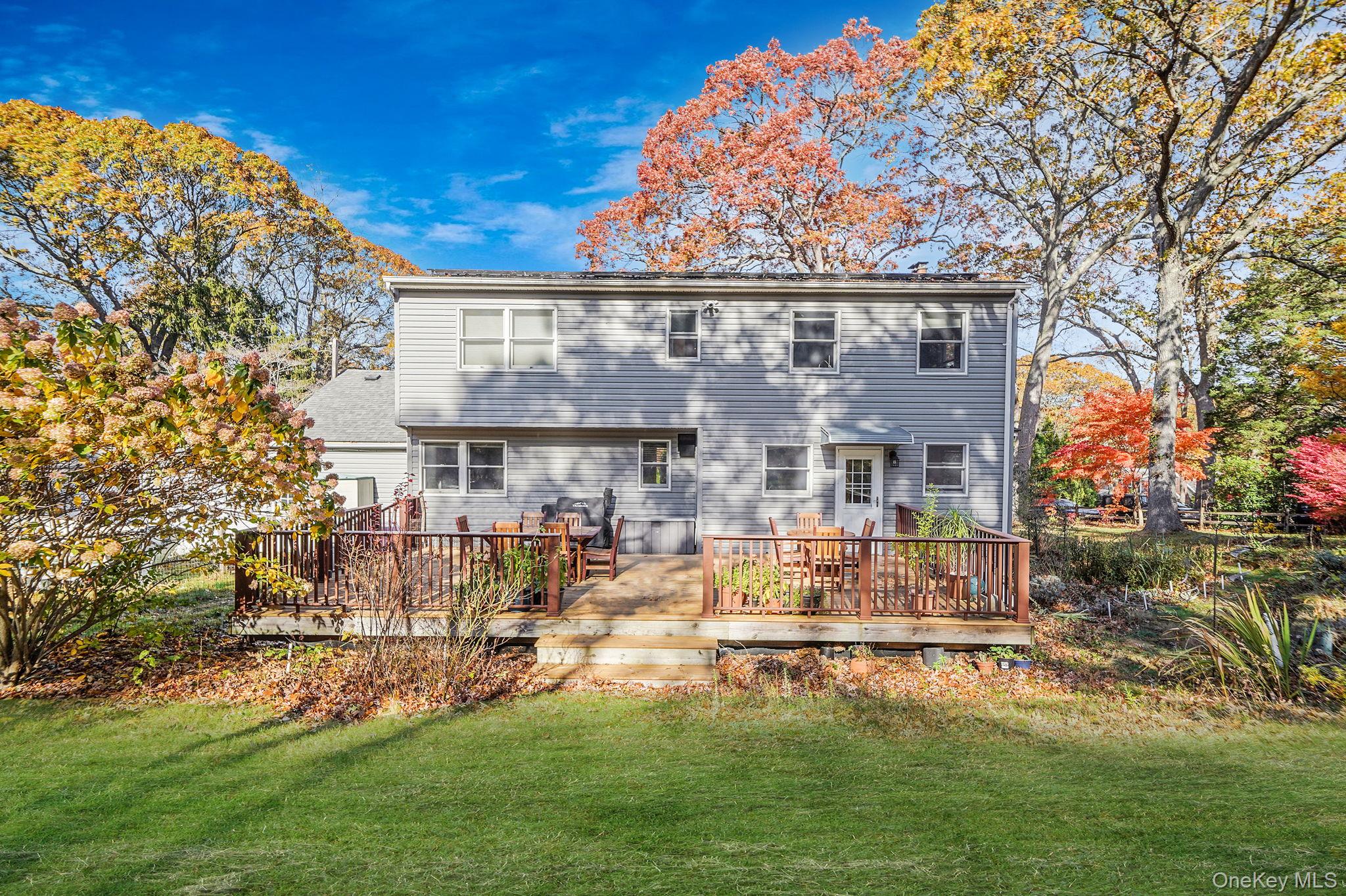 12 Harbor Beach Road, Miller Place, NY 11764