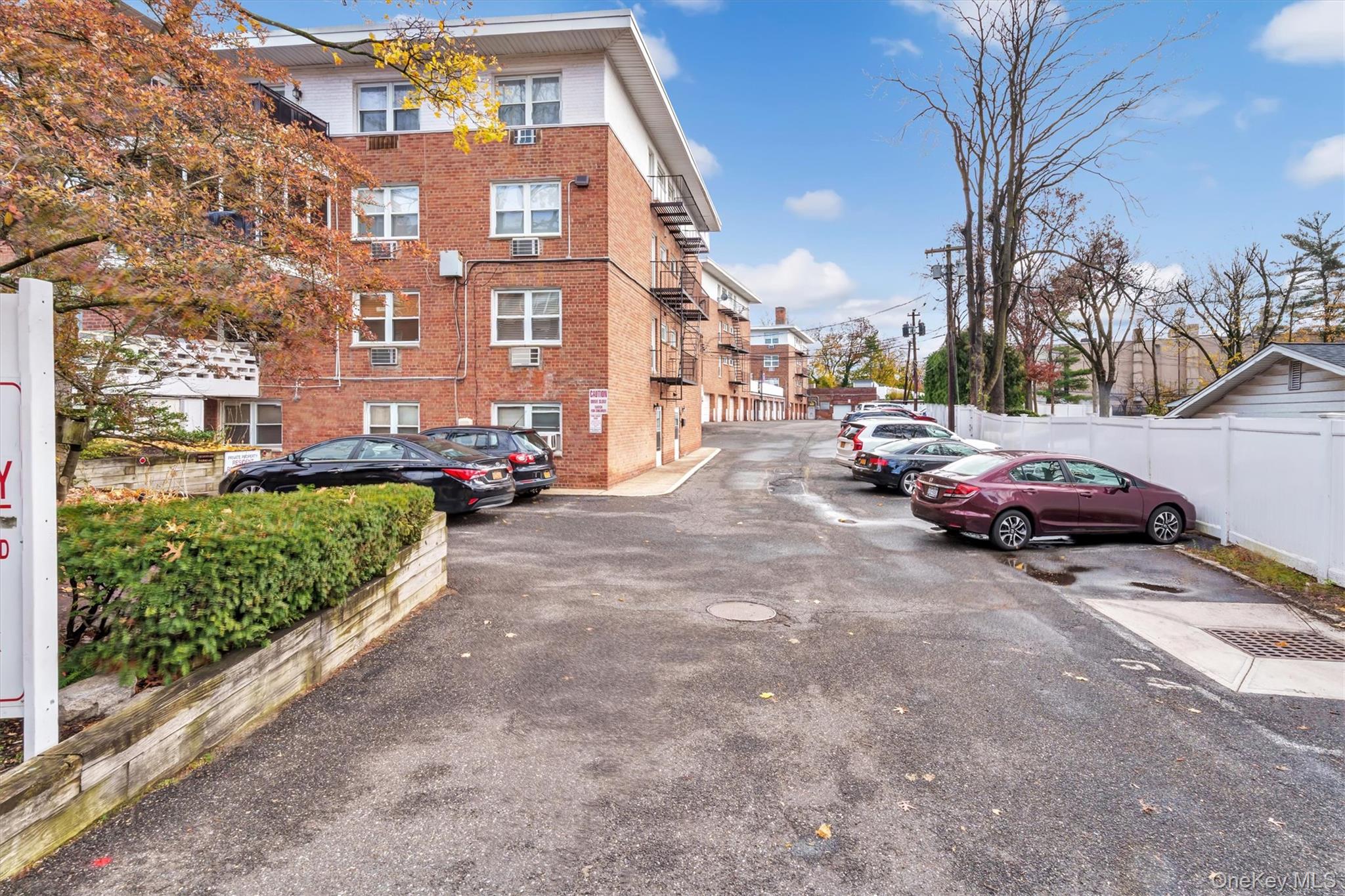 200 S Middle Neck Road # J-6, Great Neck, NY 11021