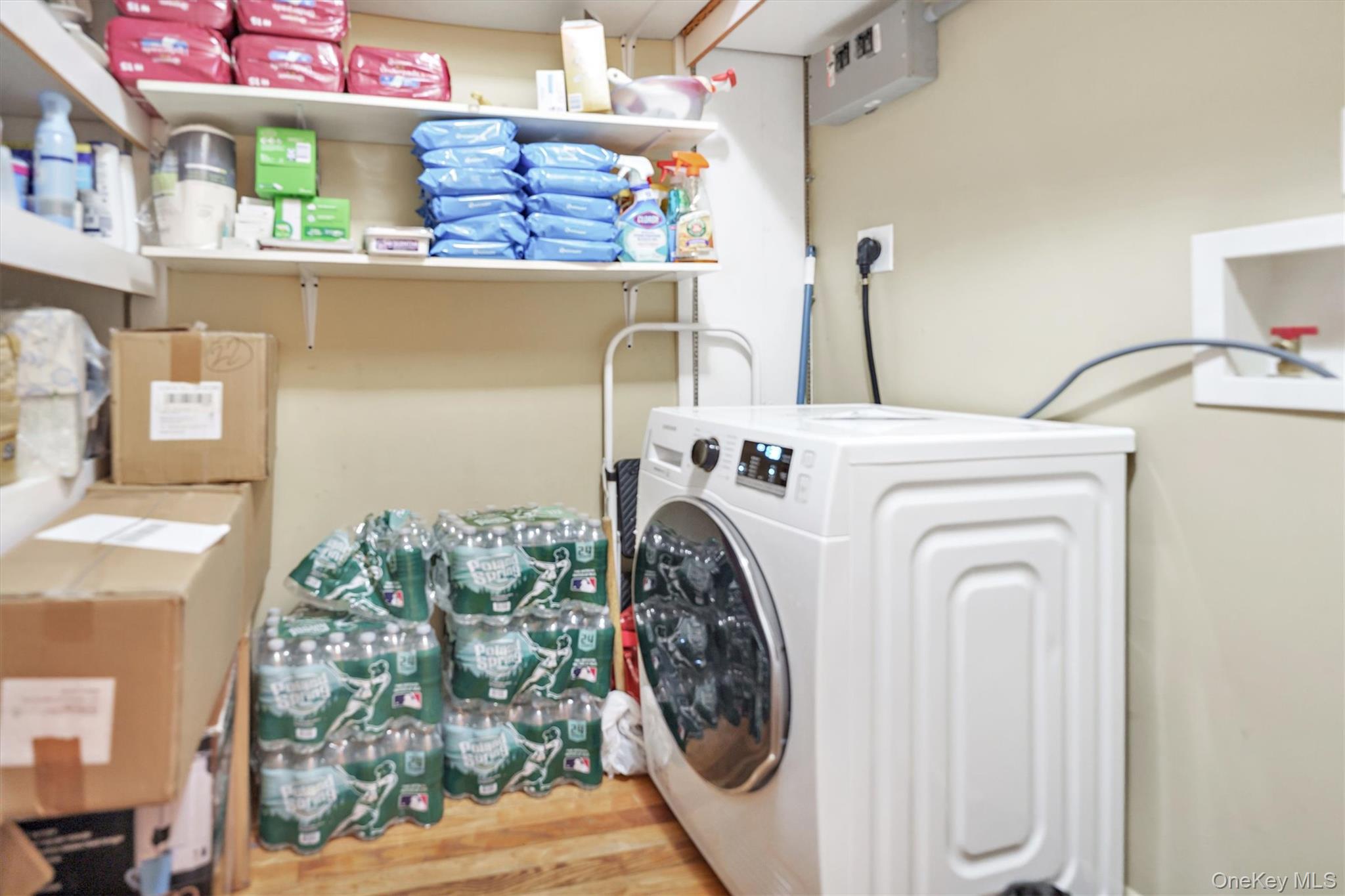 200 S Middle Neck Road # J-6, Great Neck, NY 11021