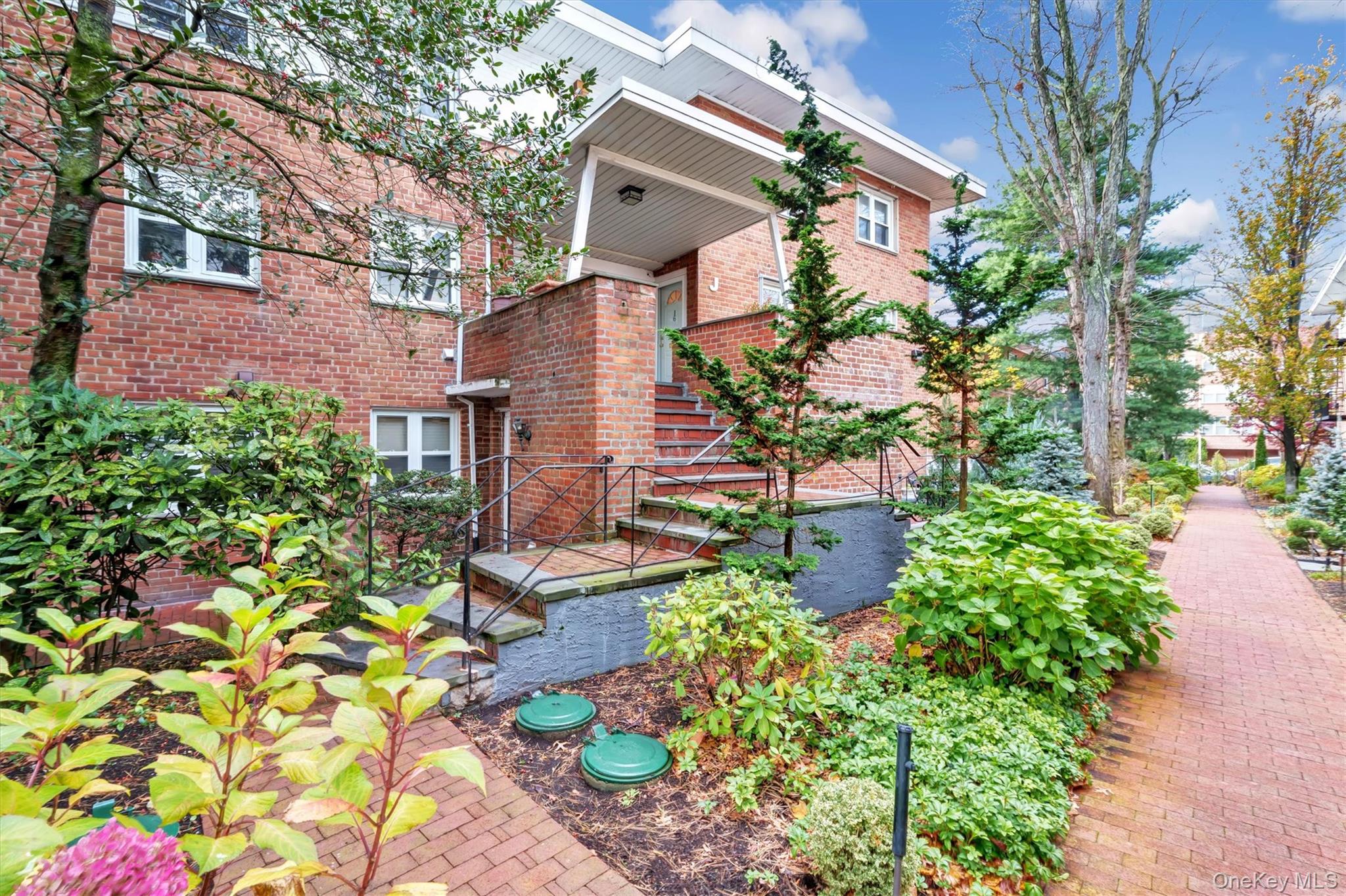 200 S Middle Neck Road # J-6, Great Neck, NY 11021