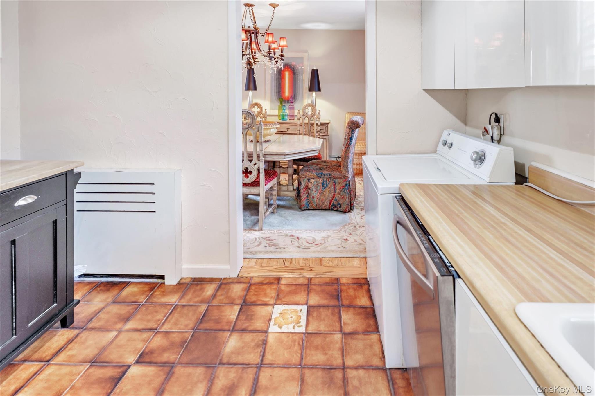 200 S Middle Neck Road # J-6, Great Neck, NY 11021