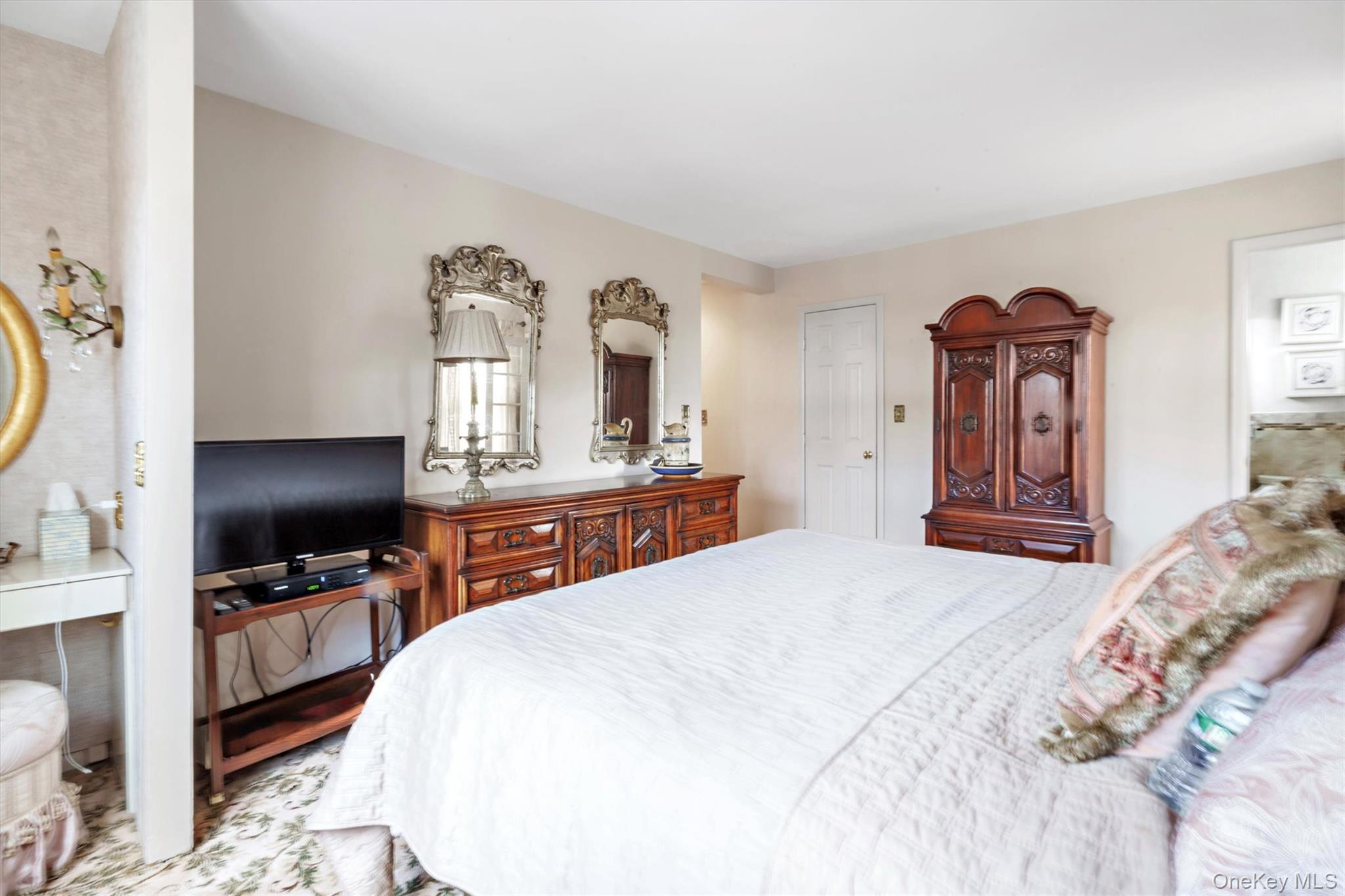 200 S Middle Neck Road # J-6, Great Neck, NY 11021