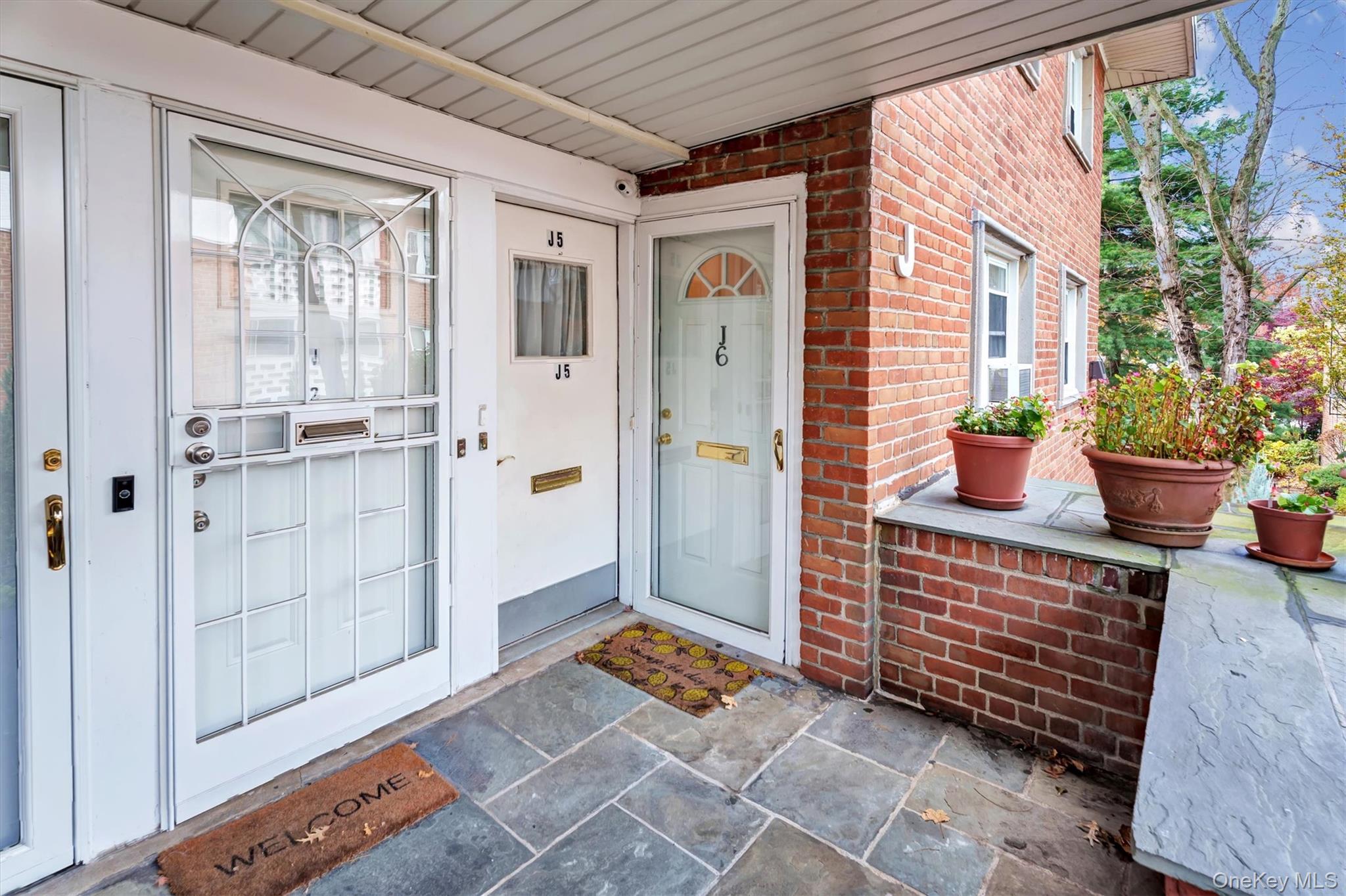 200 S Middle Neck Road # J-6, Great Neck, NY 11021