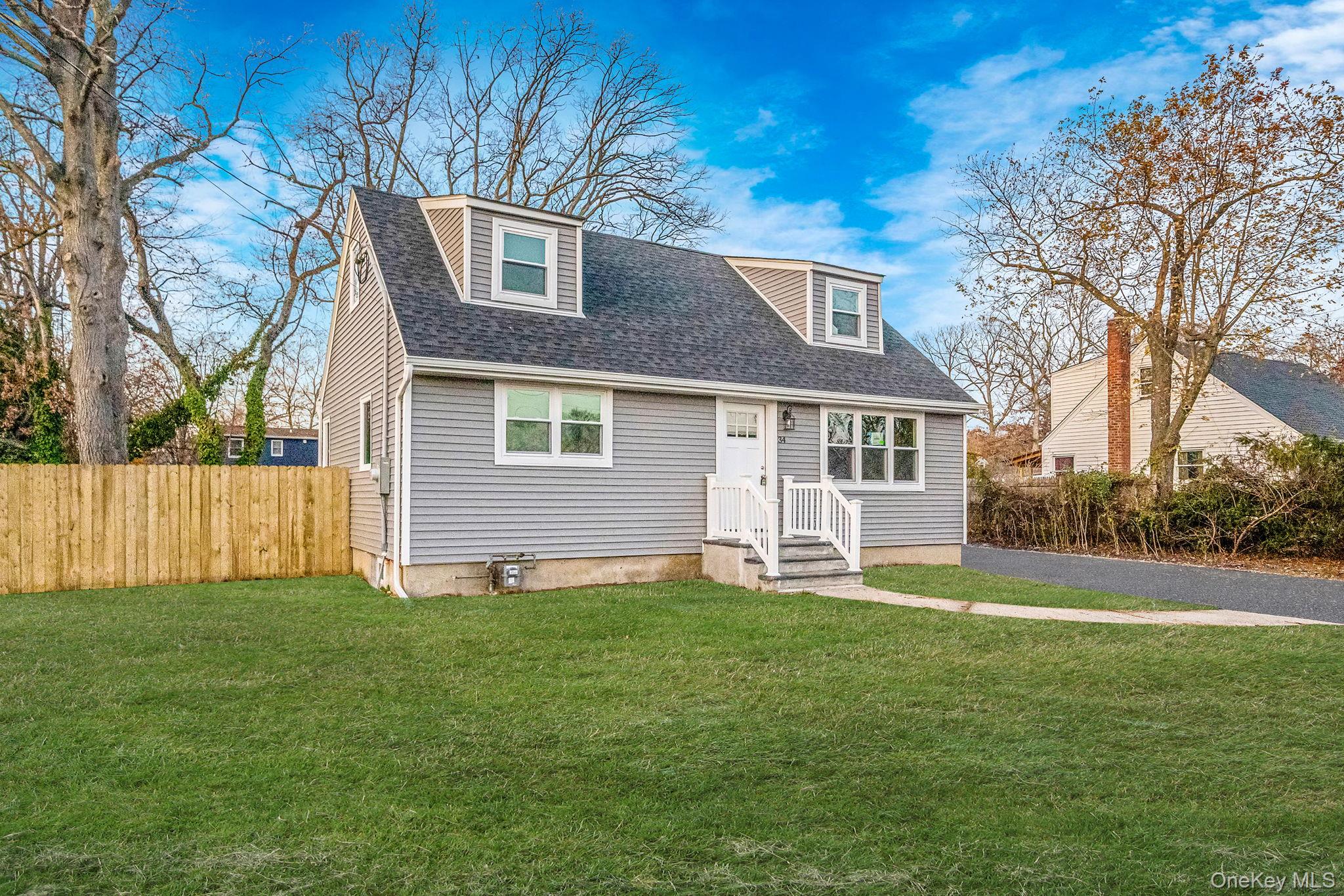 34 Hilliard Avenue, Central Islip, NY 11722