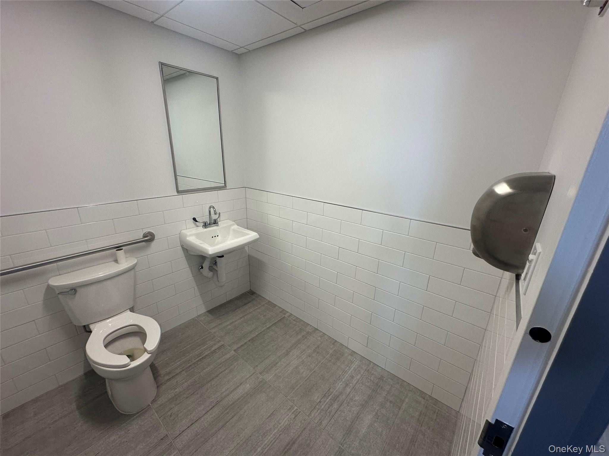 111 Broadway, Lynbrook, NY 11563