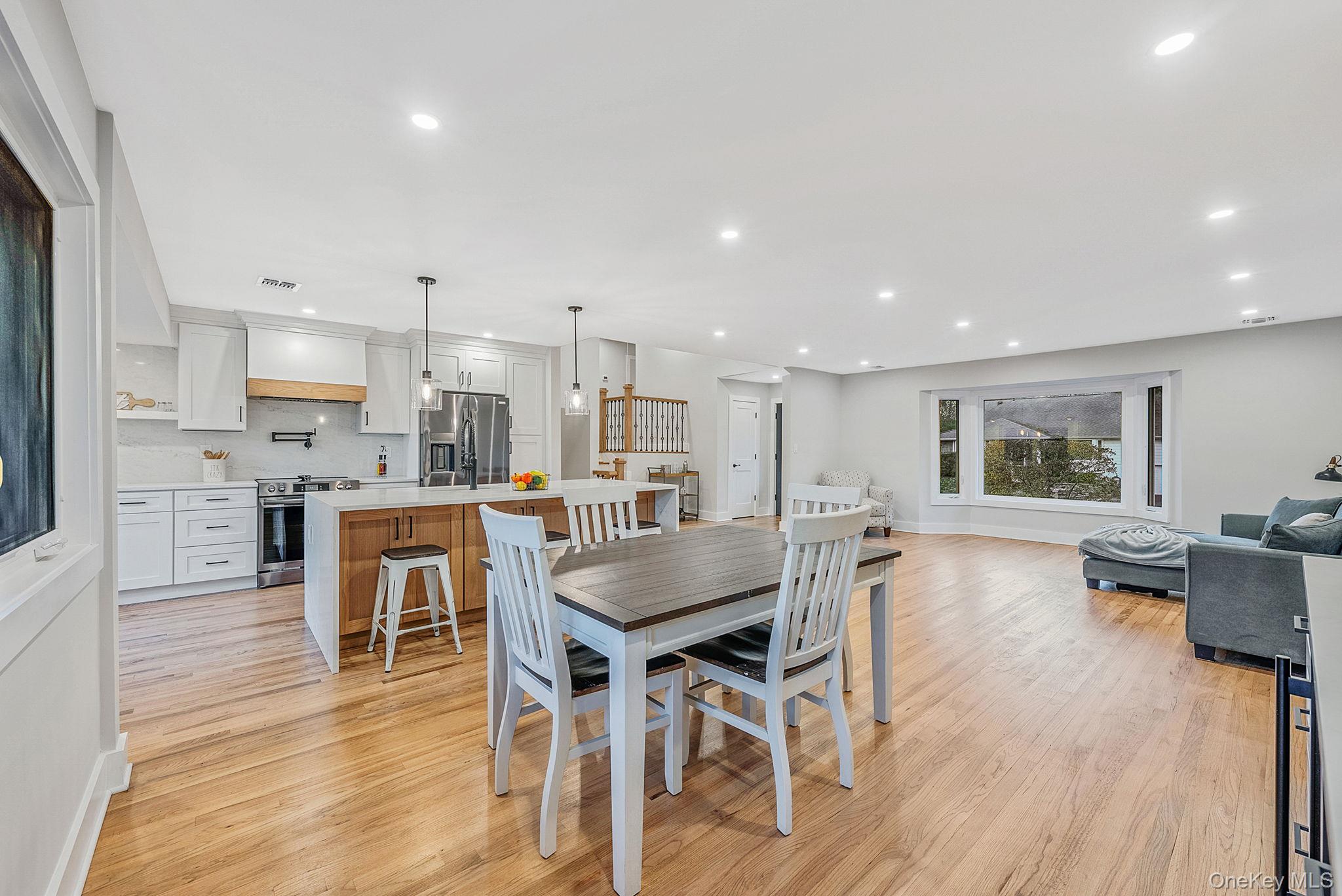 64 Hedgerow Lane, Jericho, NY 11753