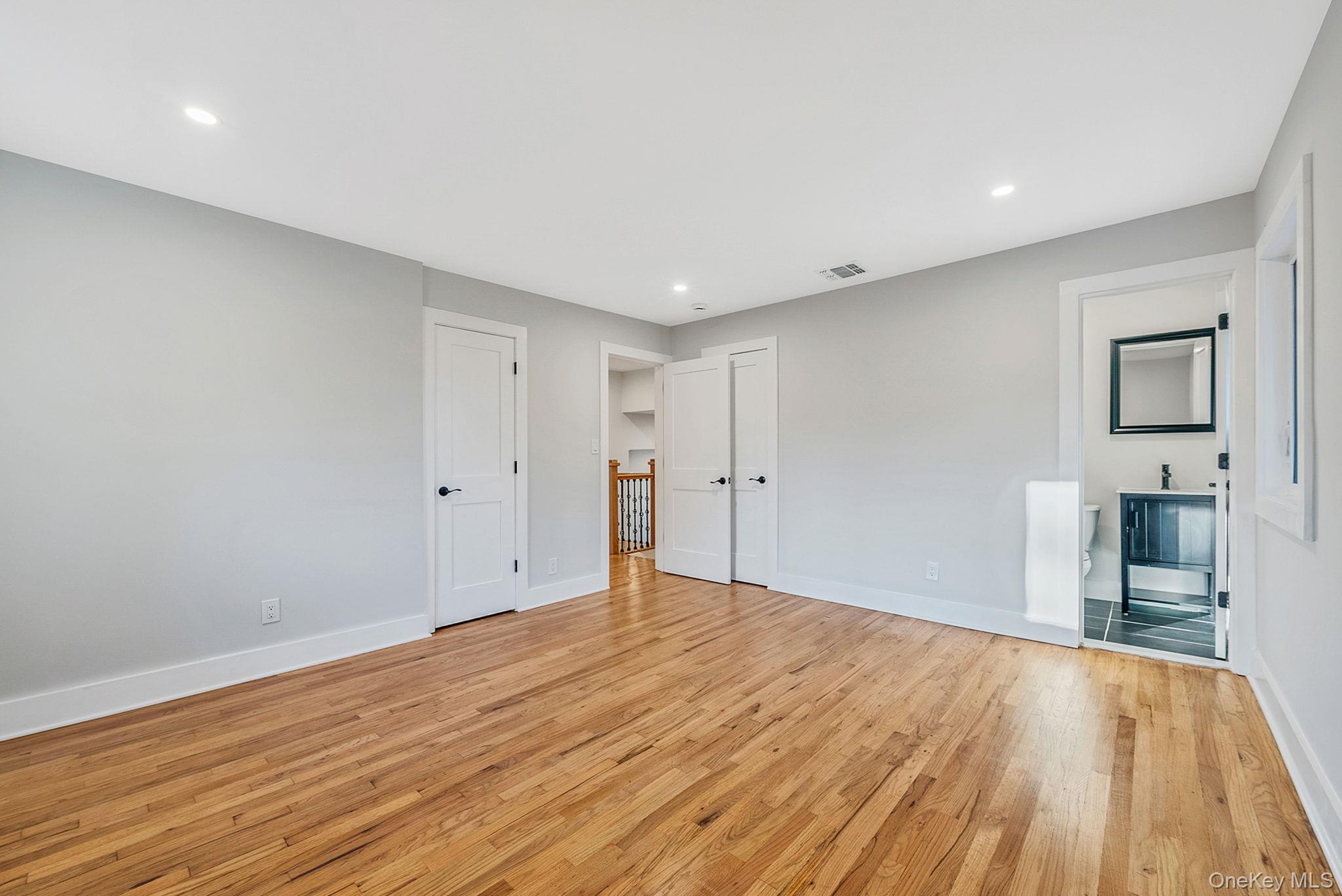 64 Hedgerow Lane, Jericho, NY 11753