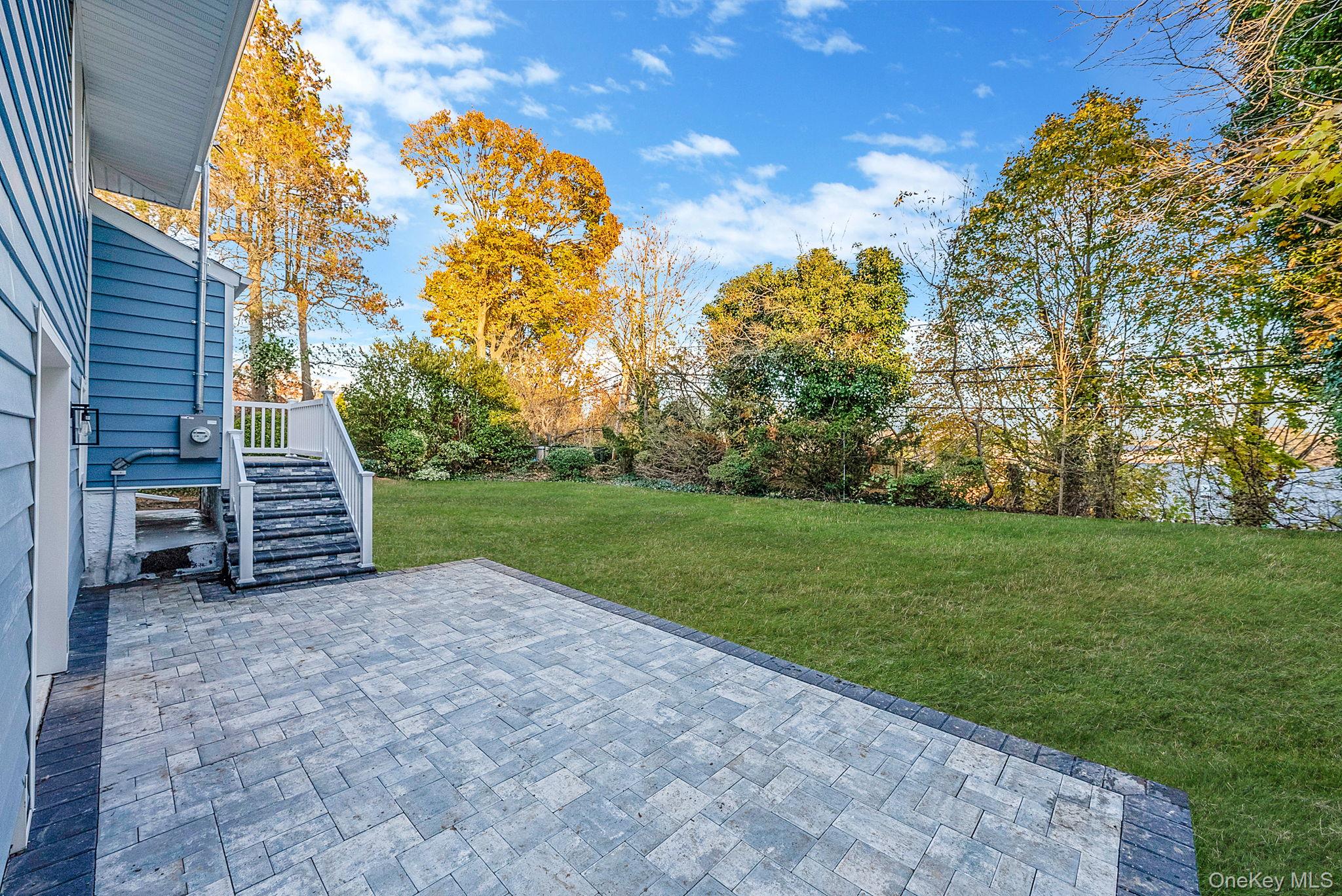 64 Hedgerow Lane, Jericho, NY 11753