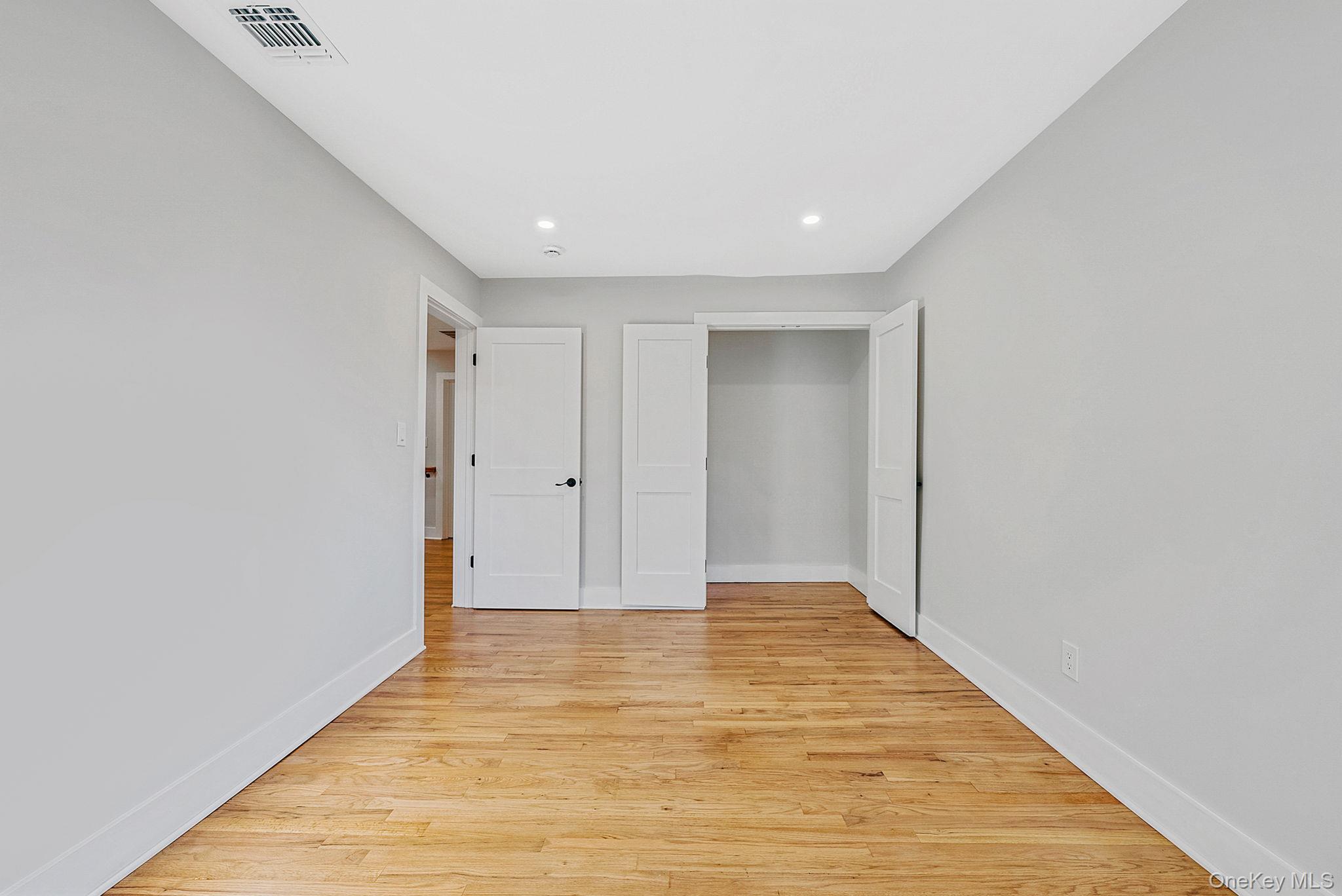 64 Hedgerow Lane, Jericho, NY 11753