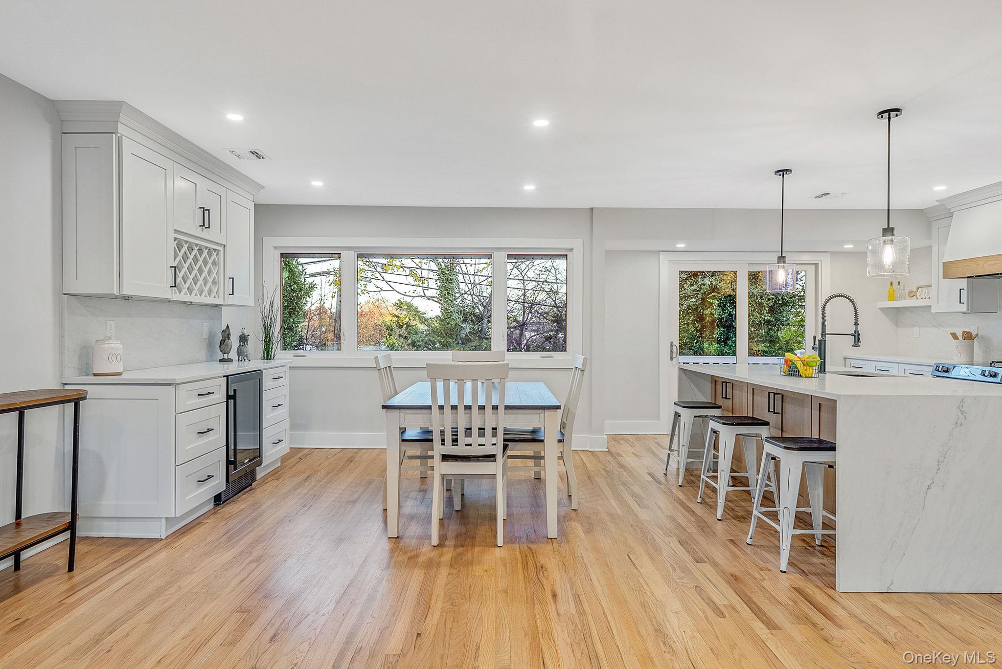 64 Hedgerow Lane, Jericho, NY 11753