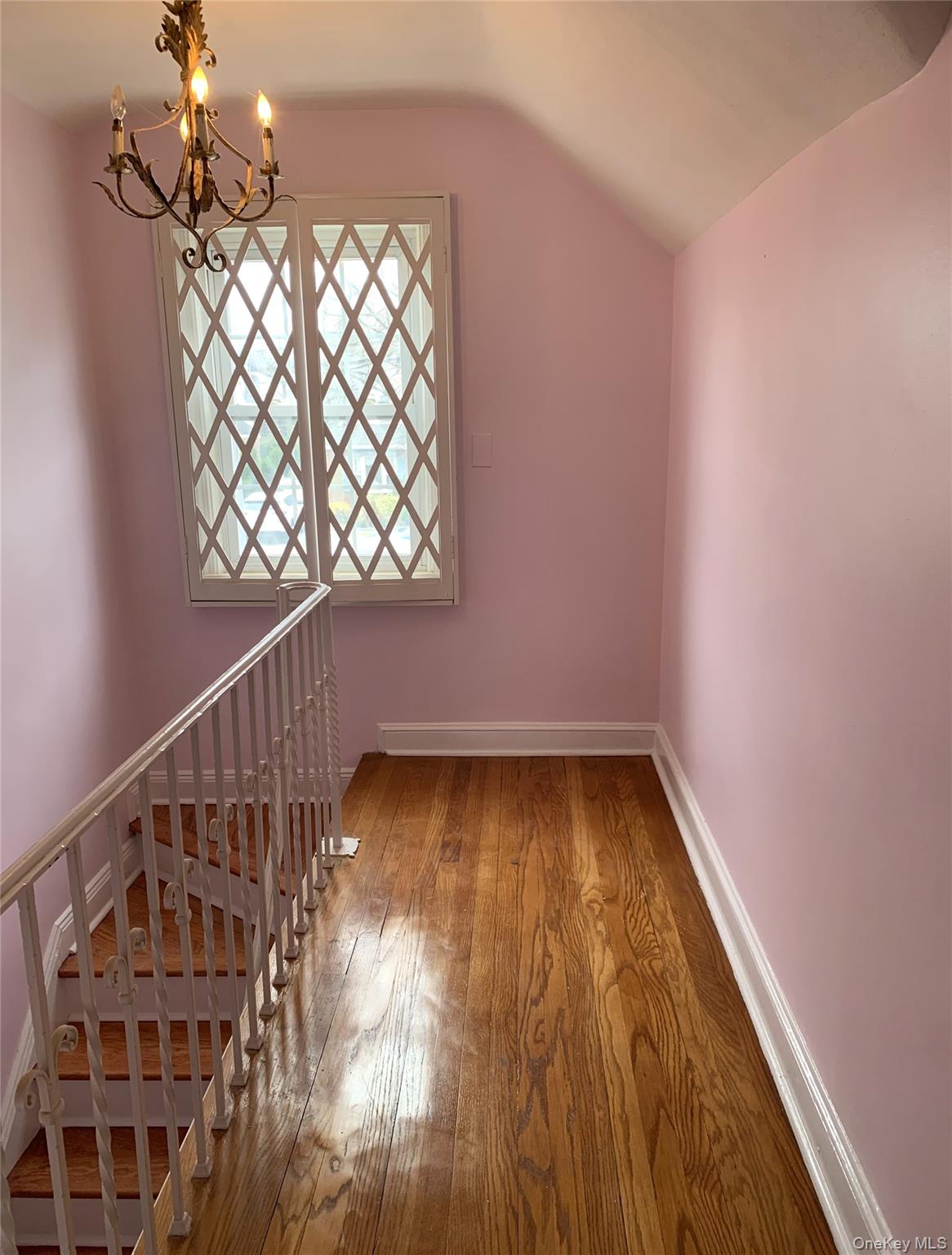 700 Tulip Avenue, Stewart Manor, NY 11001