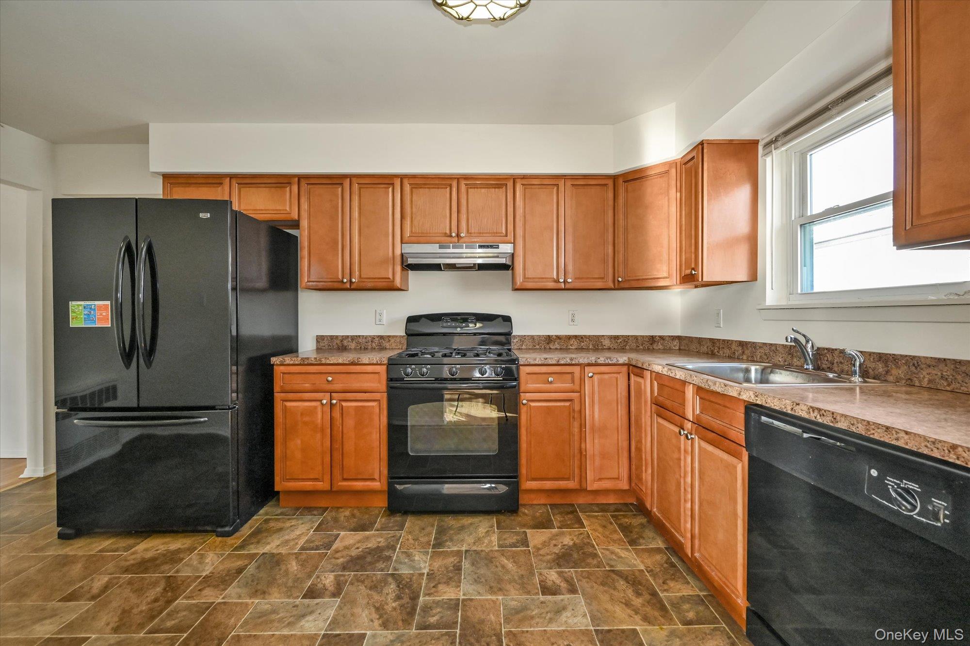 146-43 27th Avenue, Flushing, NY 11354