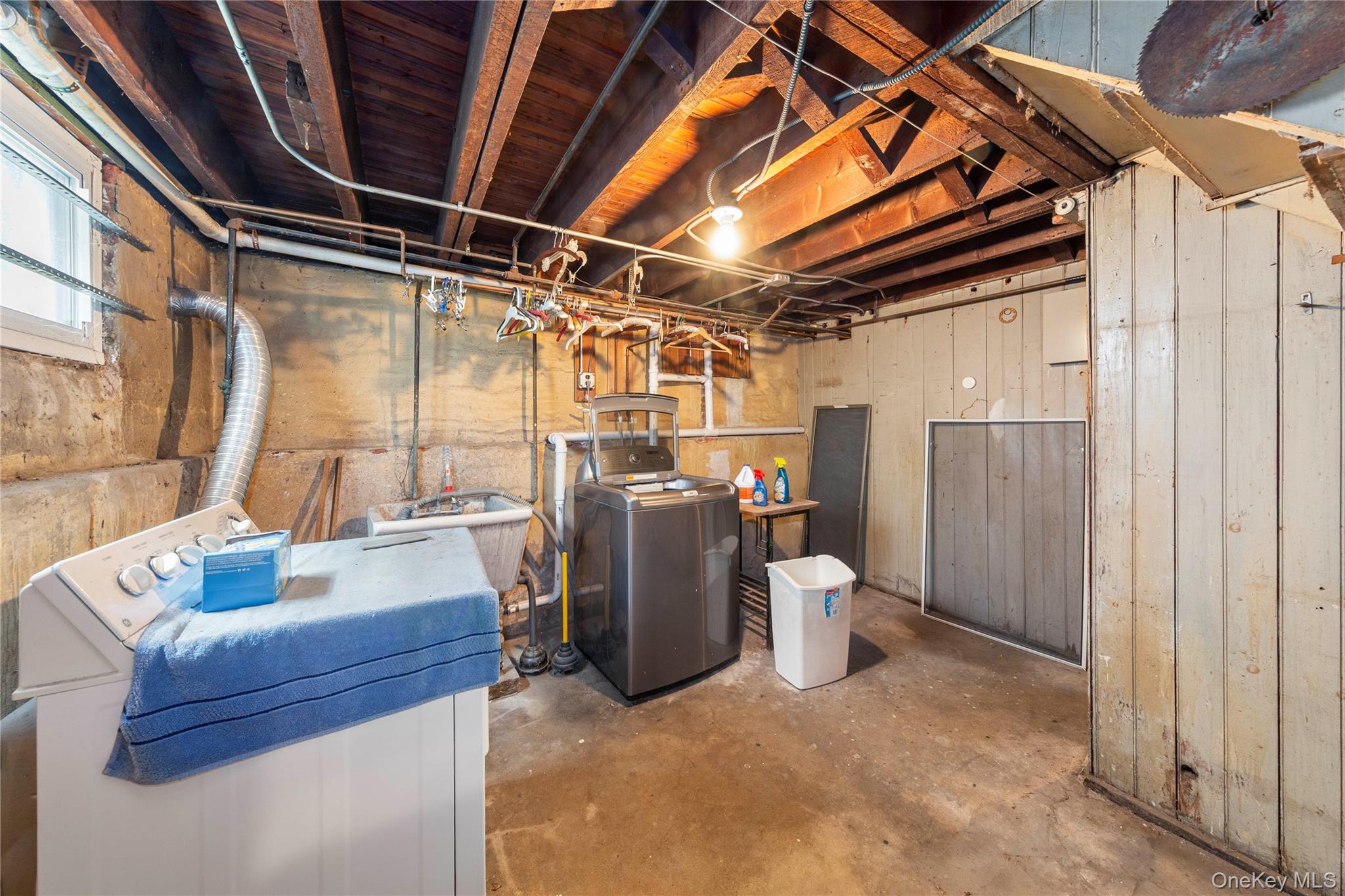 806 Clintonville Street, Whitestone, NY 11357