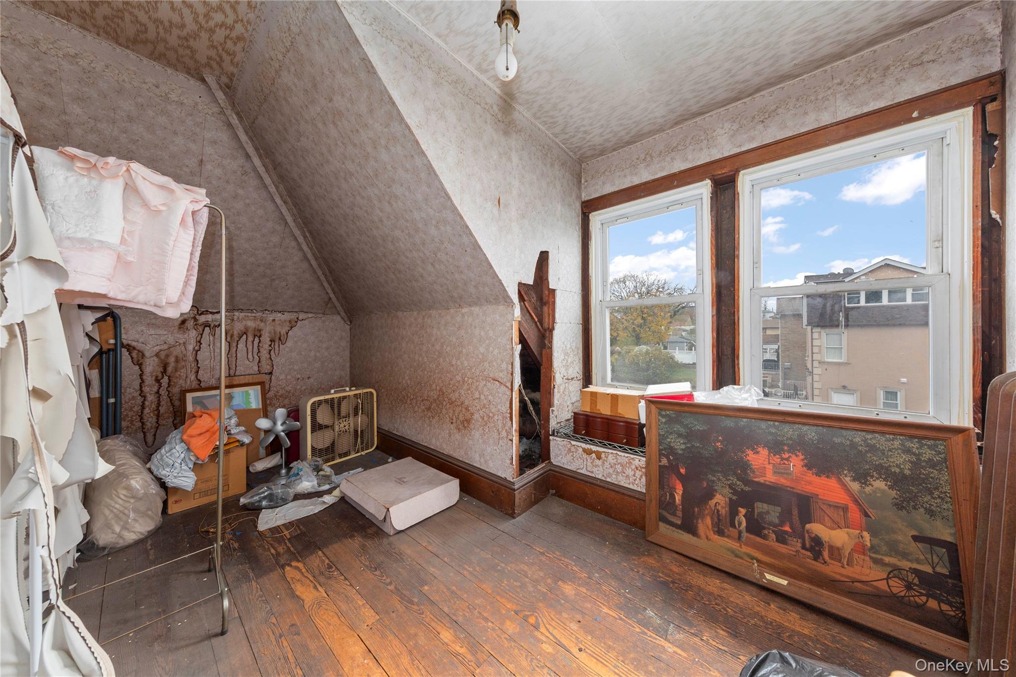 806 Clintonville Street, Whitestone, NY 11357