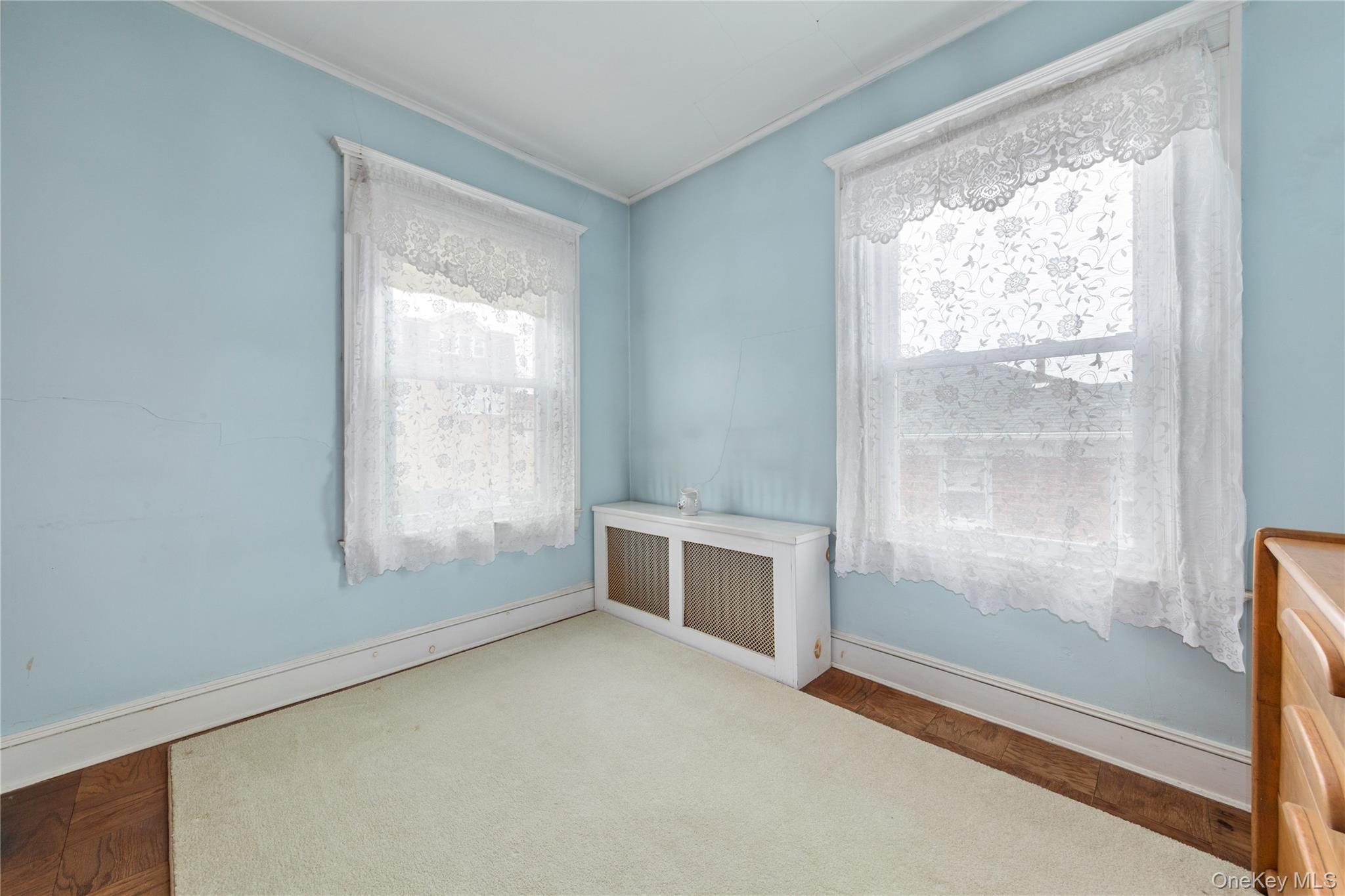 806 Clintonville Street, Whitestone, NY 11357