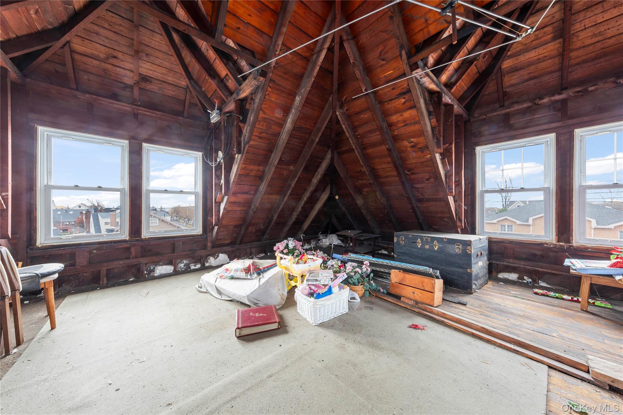 806 Clintonville Street, Whitestone, NY 11357