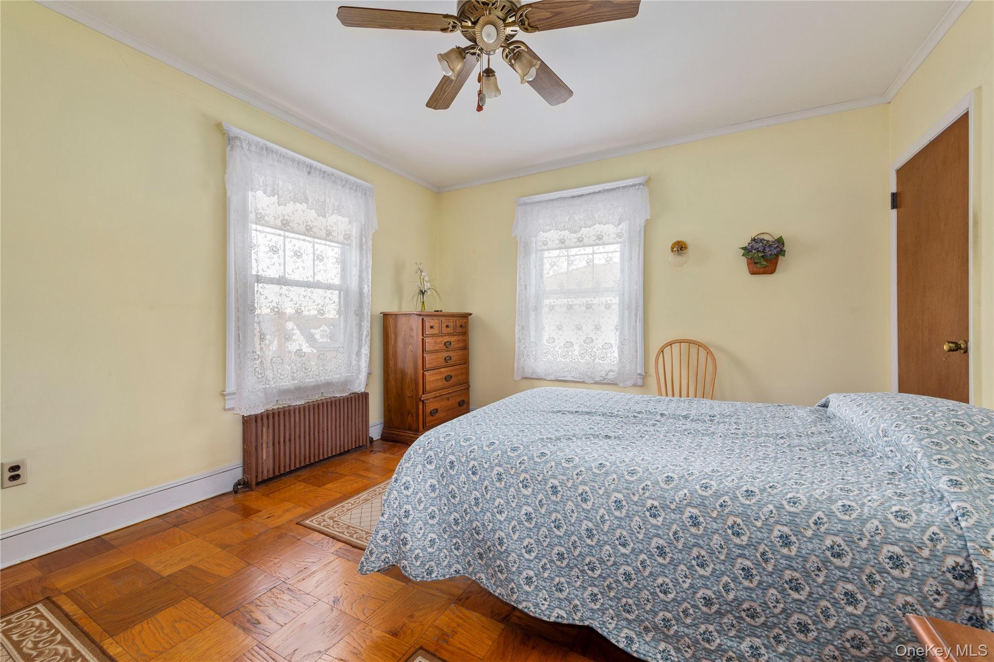 806 Clintonville Street, Whitestone, NY 11357