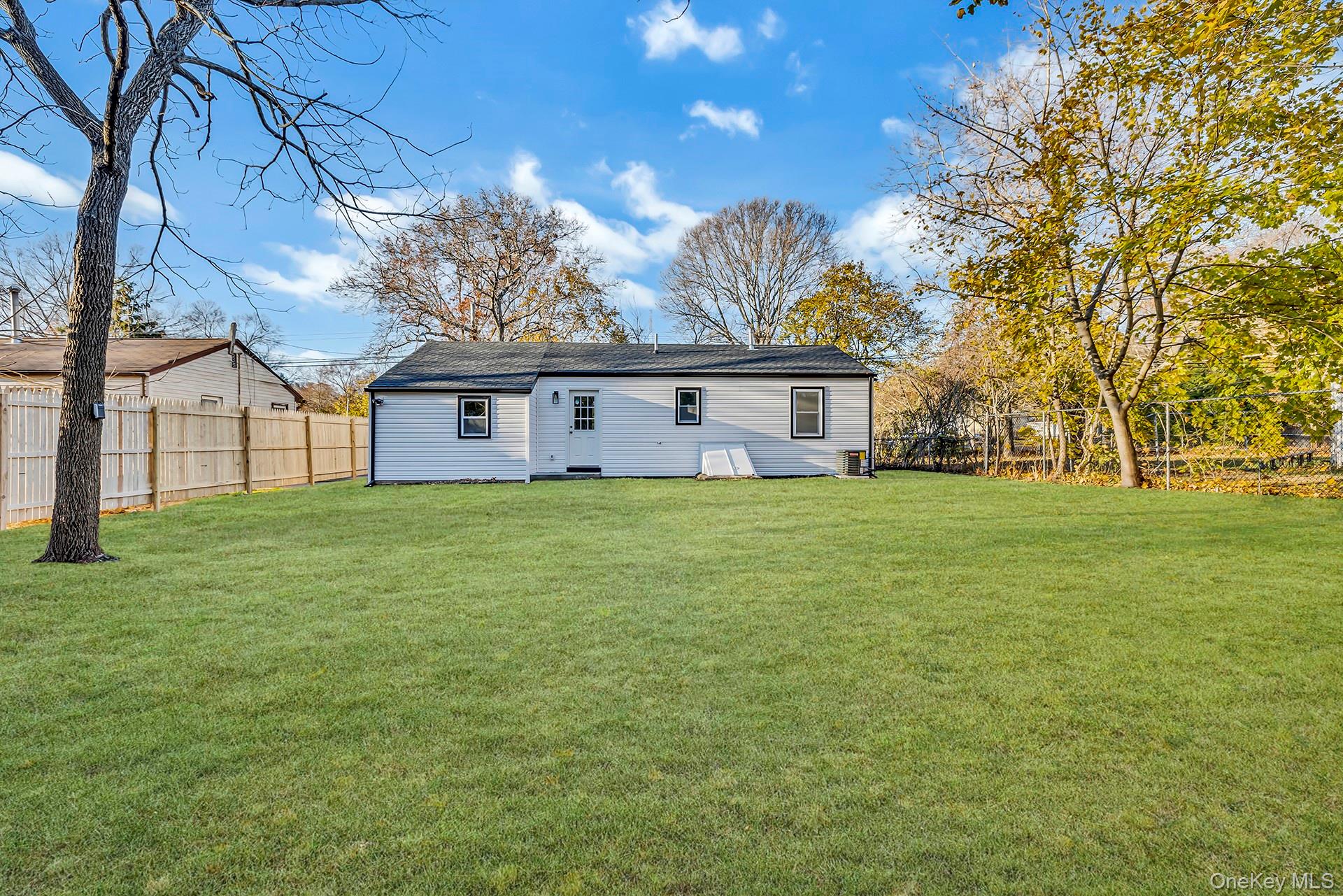 9 Lewis Street, Riverhead, NY 11901