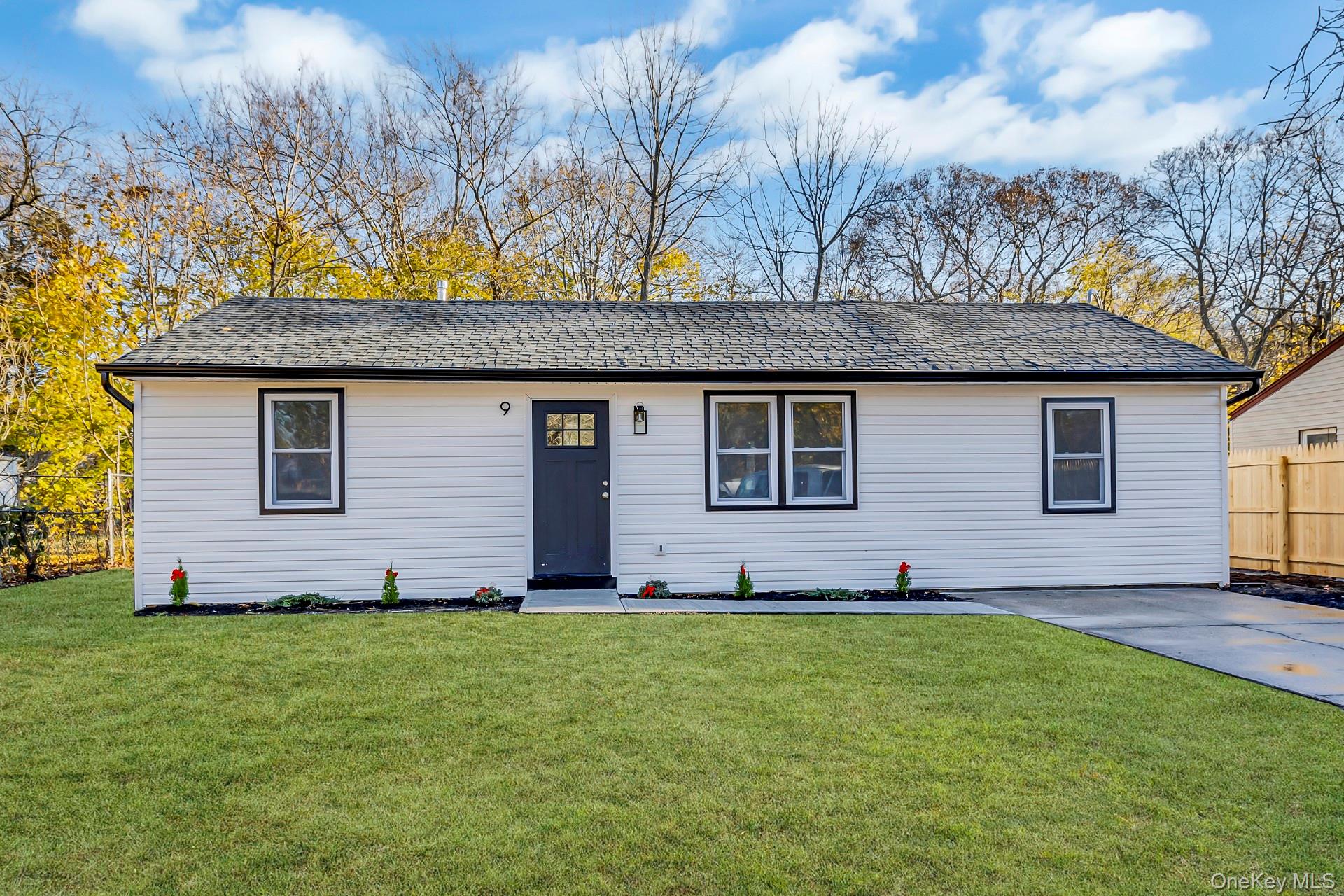 9 Lewis Street, Riverhead, NY 11901