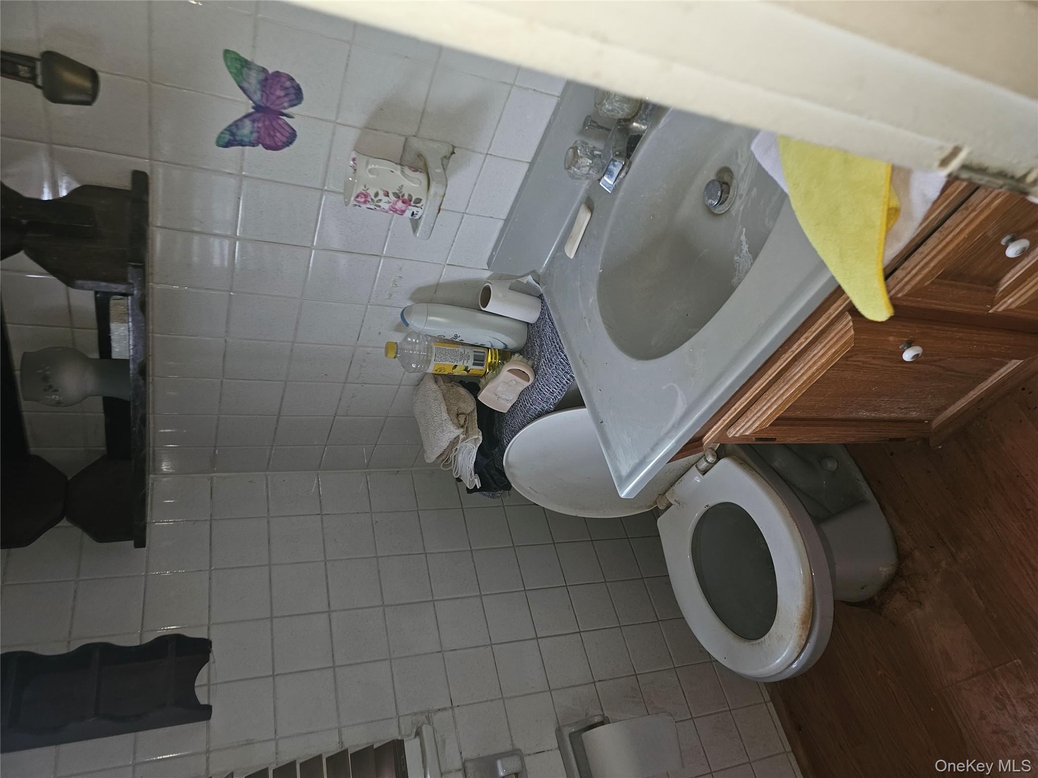 49 Arnold Avenue S, West Babylon, NY 11704