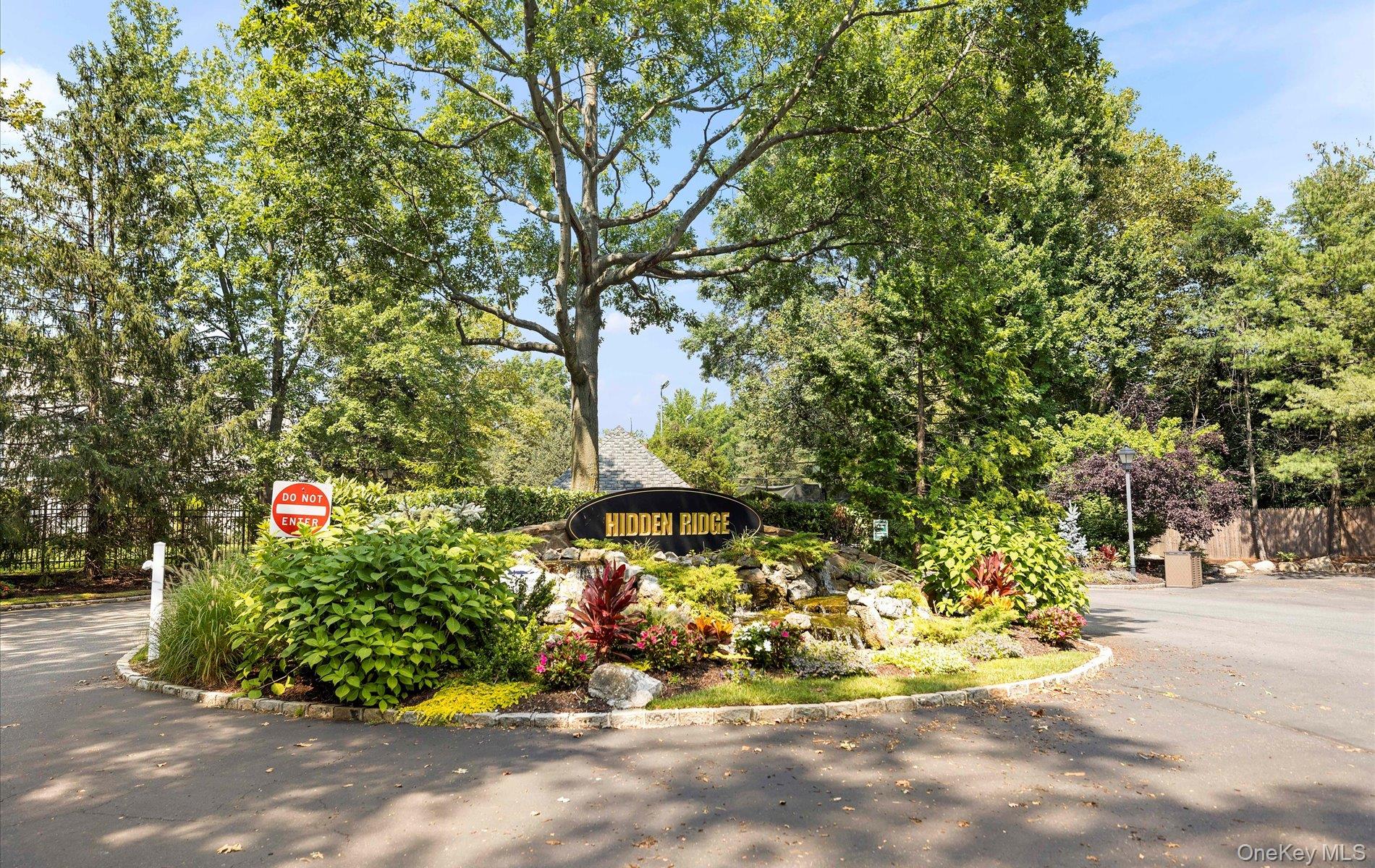 105 Glen Way, Syosset, NY 11791