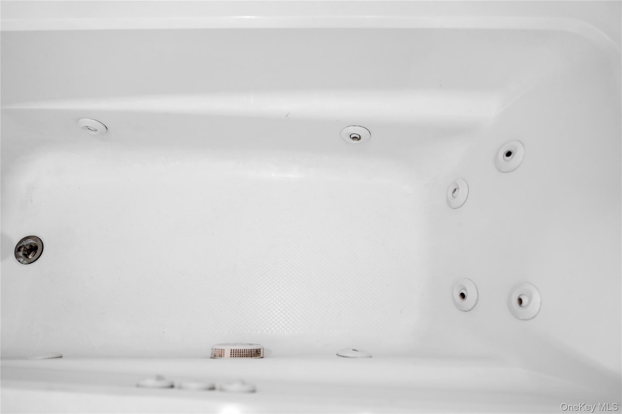 46 Crown Street # 1, Deer Park, NY 11729