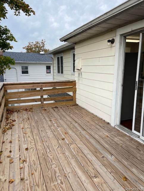 32 Winding Road, Hicksville, NY 11801