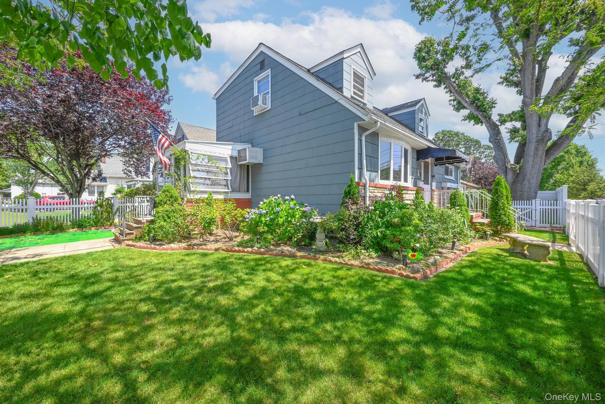 118 Edmund, Lynbrook, NY 11563