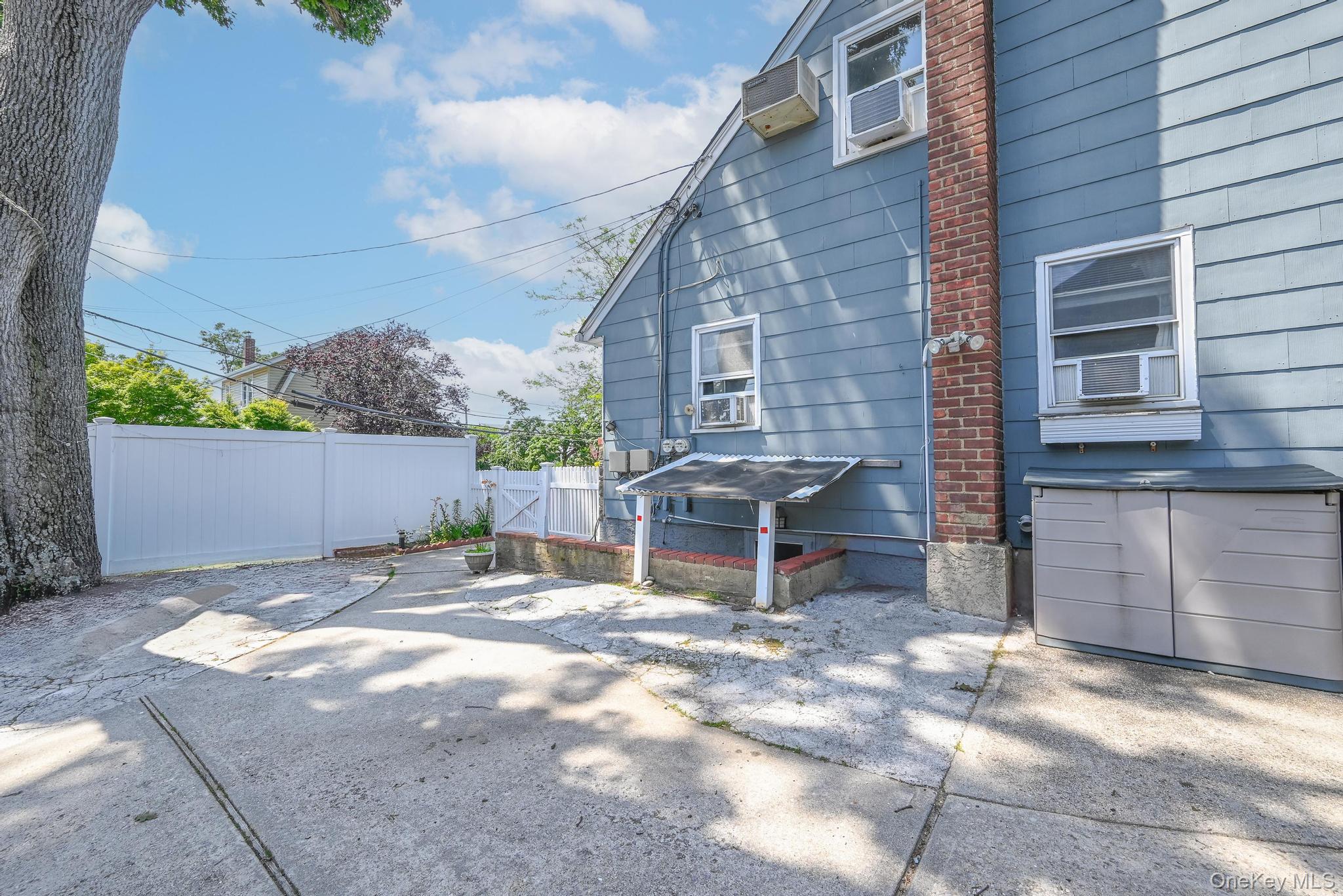 118 Edmund, Lynbrook, NY 11563