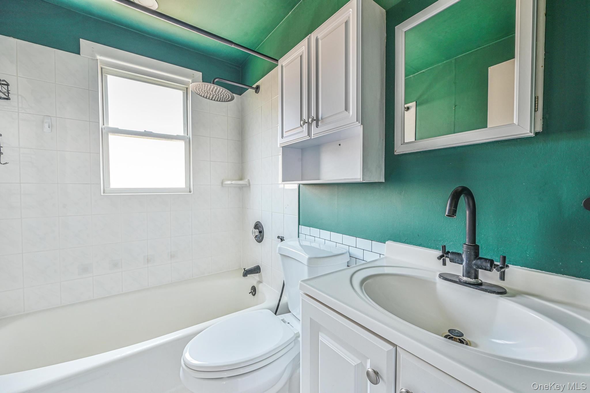 118 Edmund, Lynbrook, NY 11563