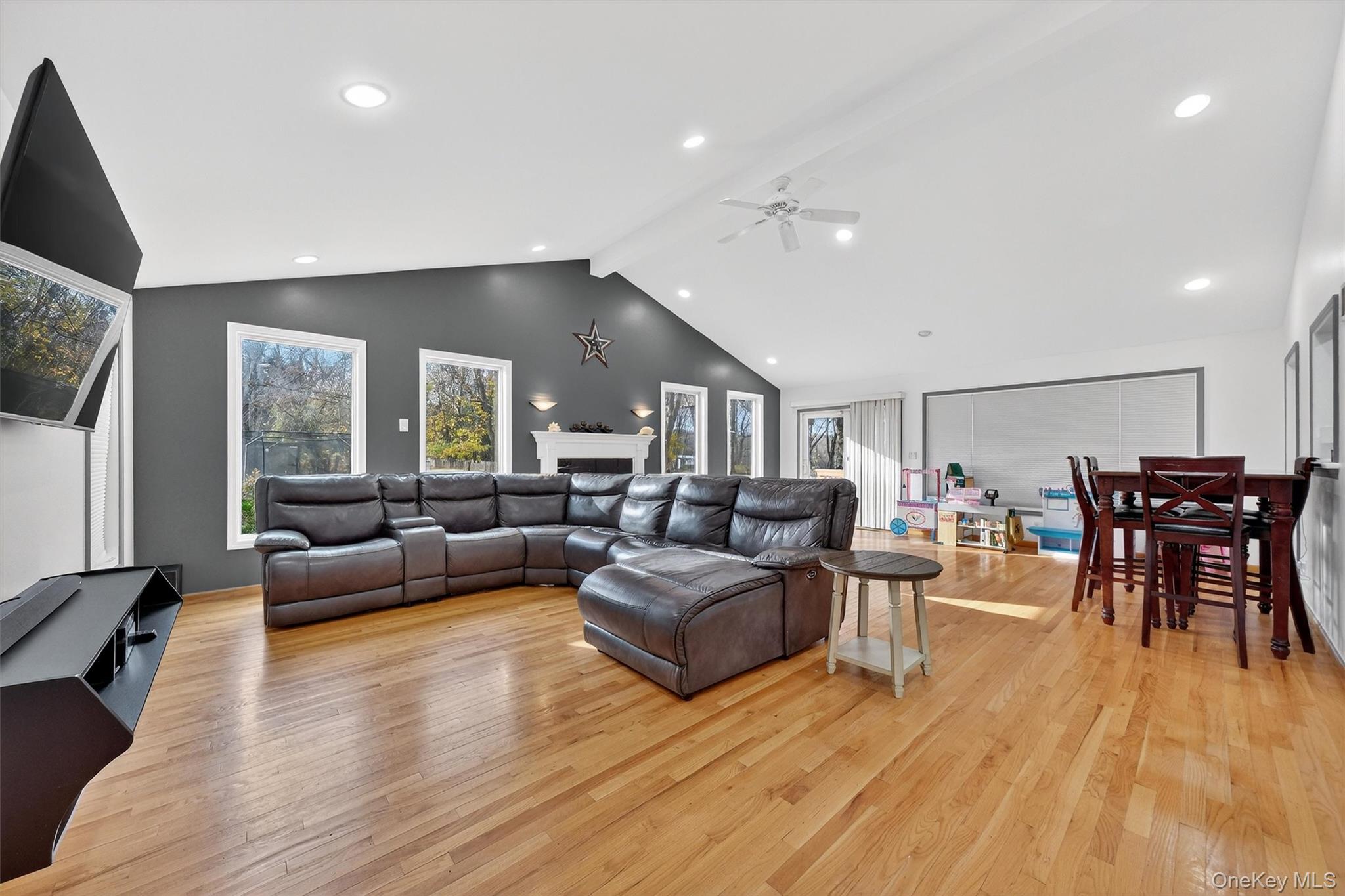 10 Meier Road, Poughkeepsie, NY 12603