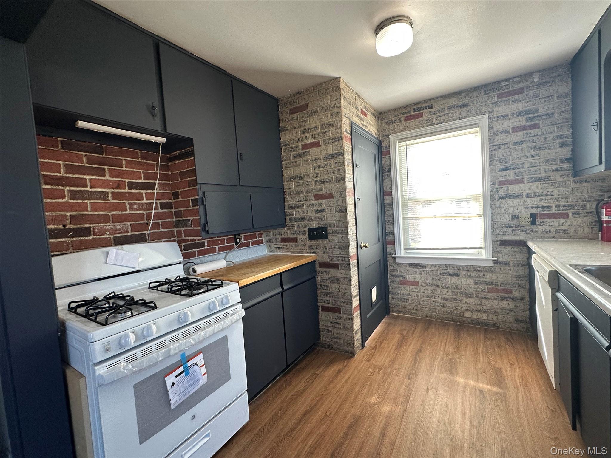 496 Bloomingburg Road, Middletown, NY 10940