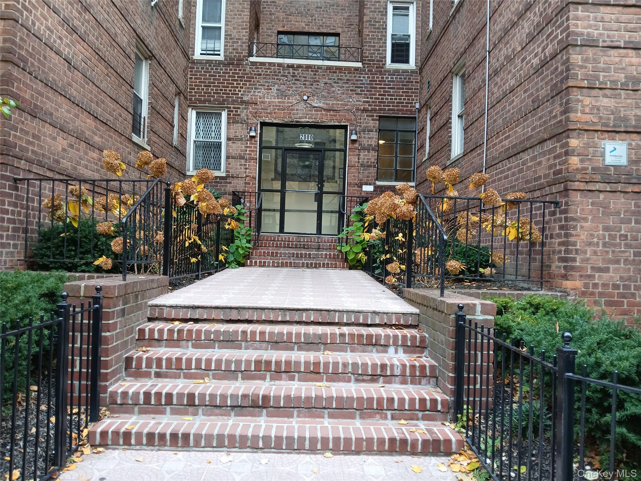 2080 Barnes Avenue # 3B, Bronx, NY 10462