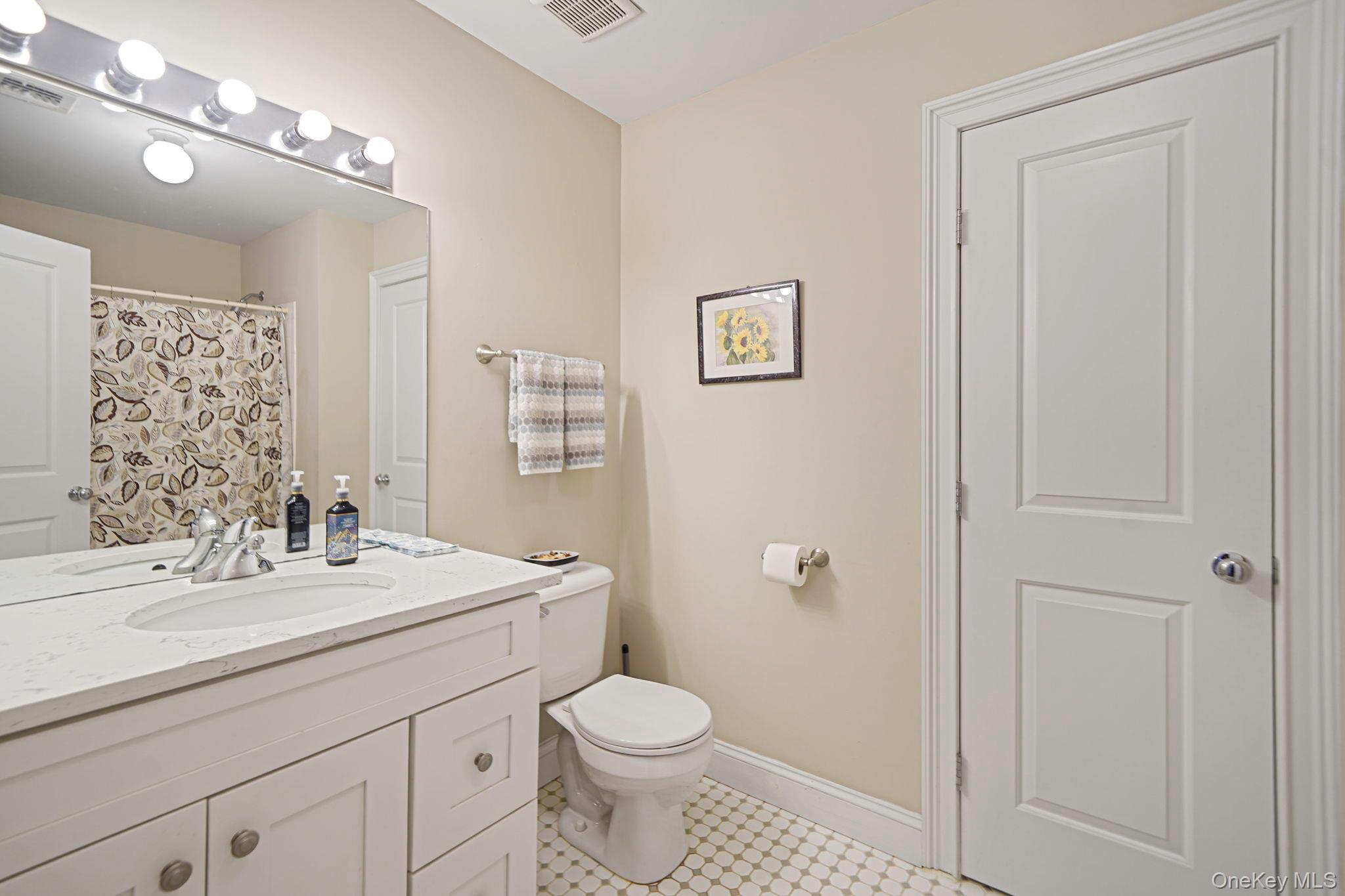 20 Dogwood Lane, East Moriches, NY 11940