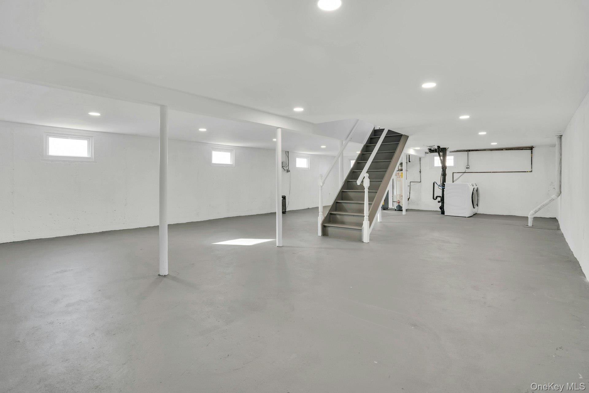 243 Lido Parkway, Lindenhurst, NY 11757