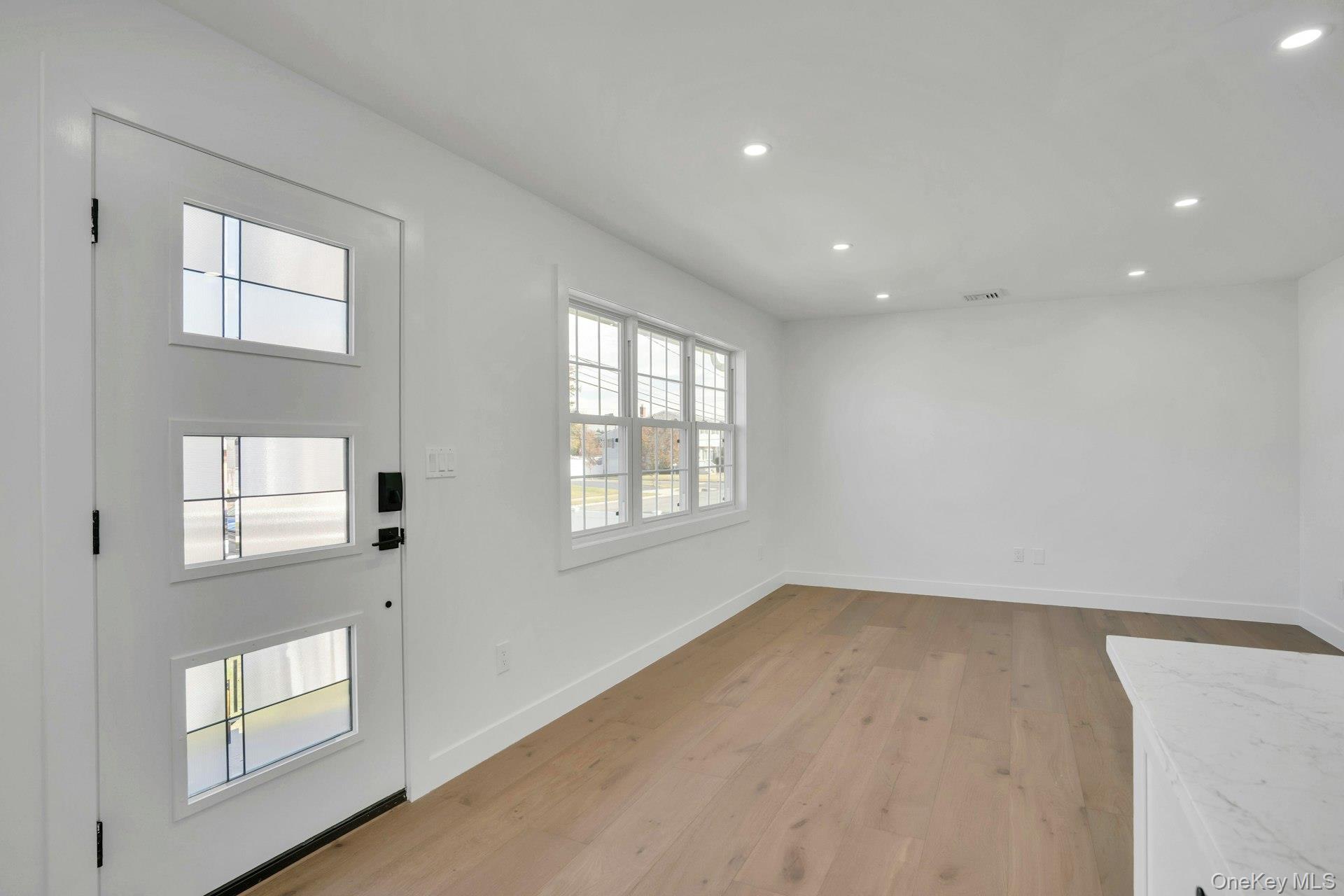 243 Lido Parkway, Lindenhurst, NY 11757