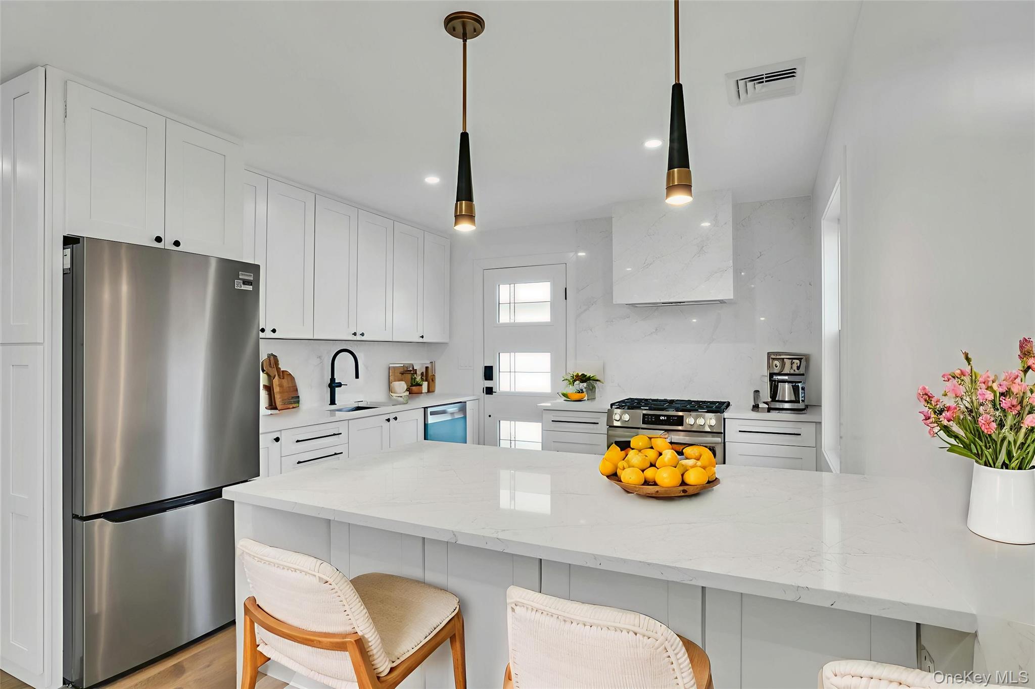 243 Lido Parkway, Lindenhurst, NY 11757