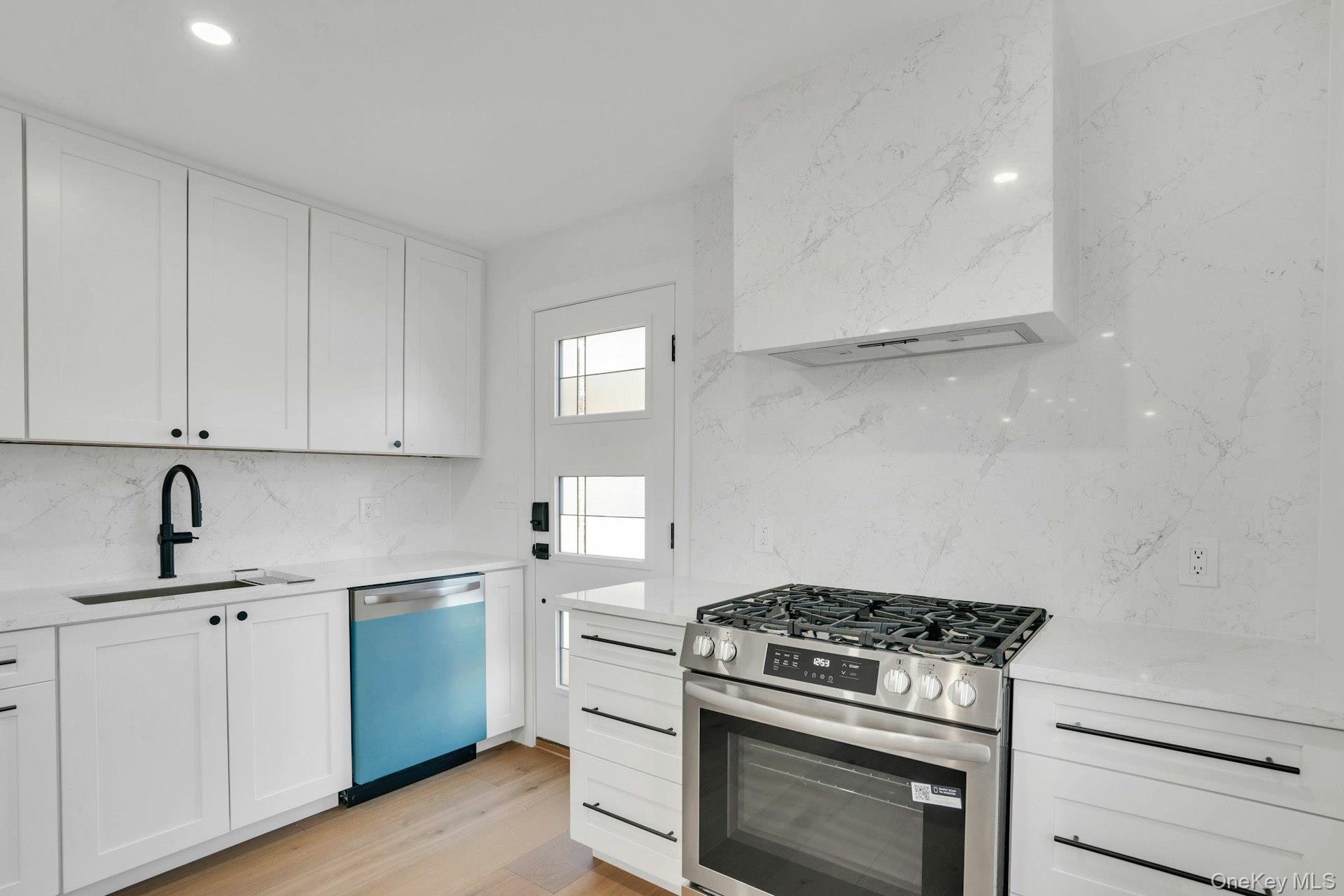 243 Lido Parkway, Lindenhurst, NY 11757