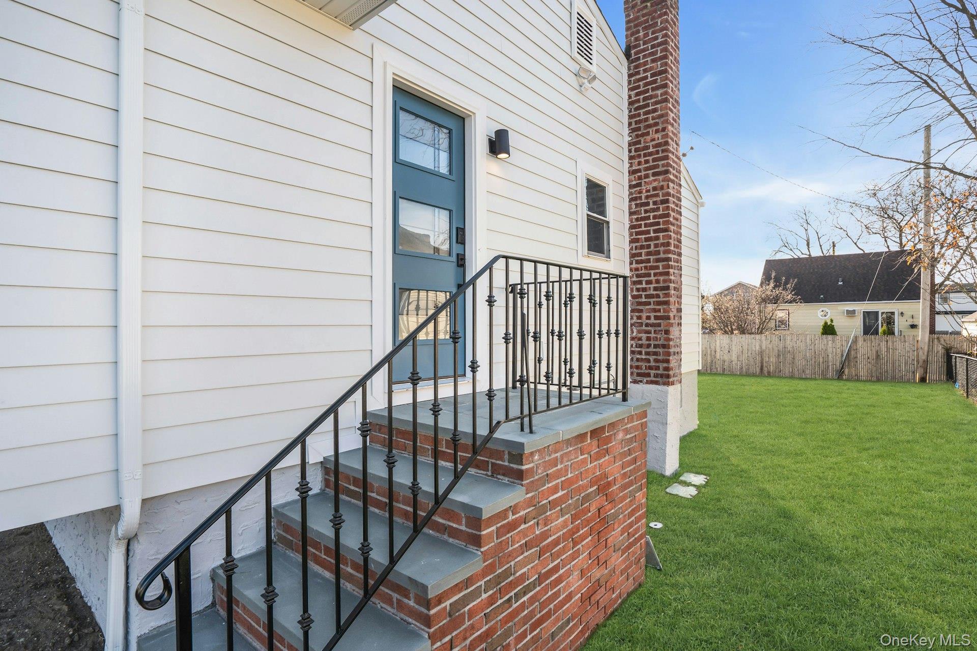 243 Lido Parkway, Lindenhurst, NY 11757