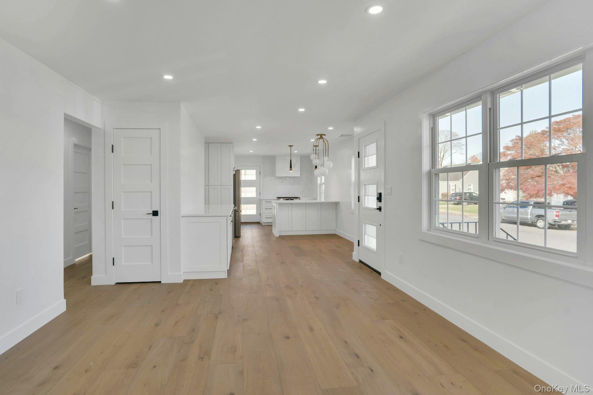 243 Lido Parkway, Lindenhurst, NY 11757