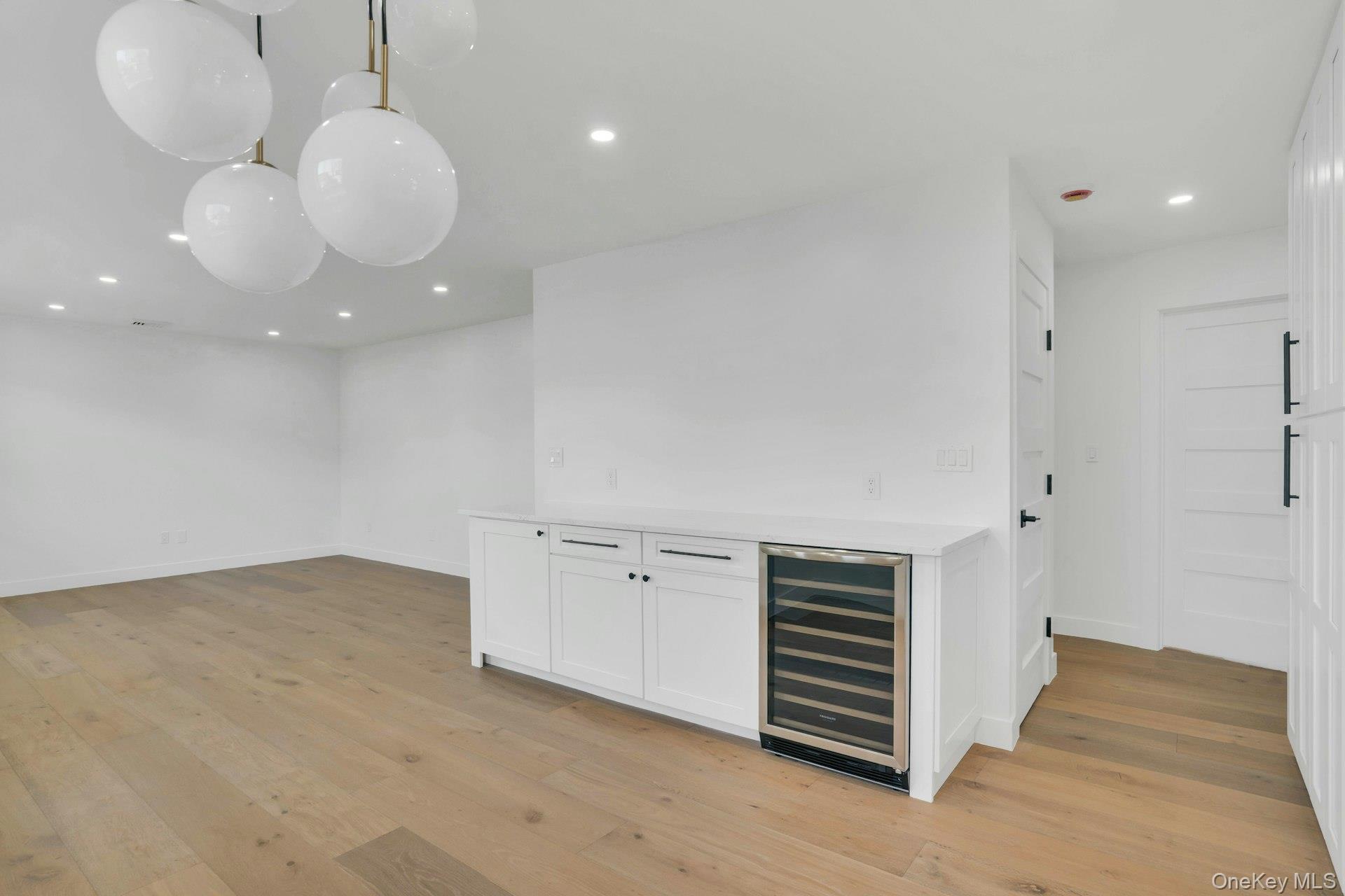 243 Lido Parkway, Lindenhurst, NY 11757